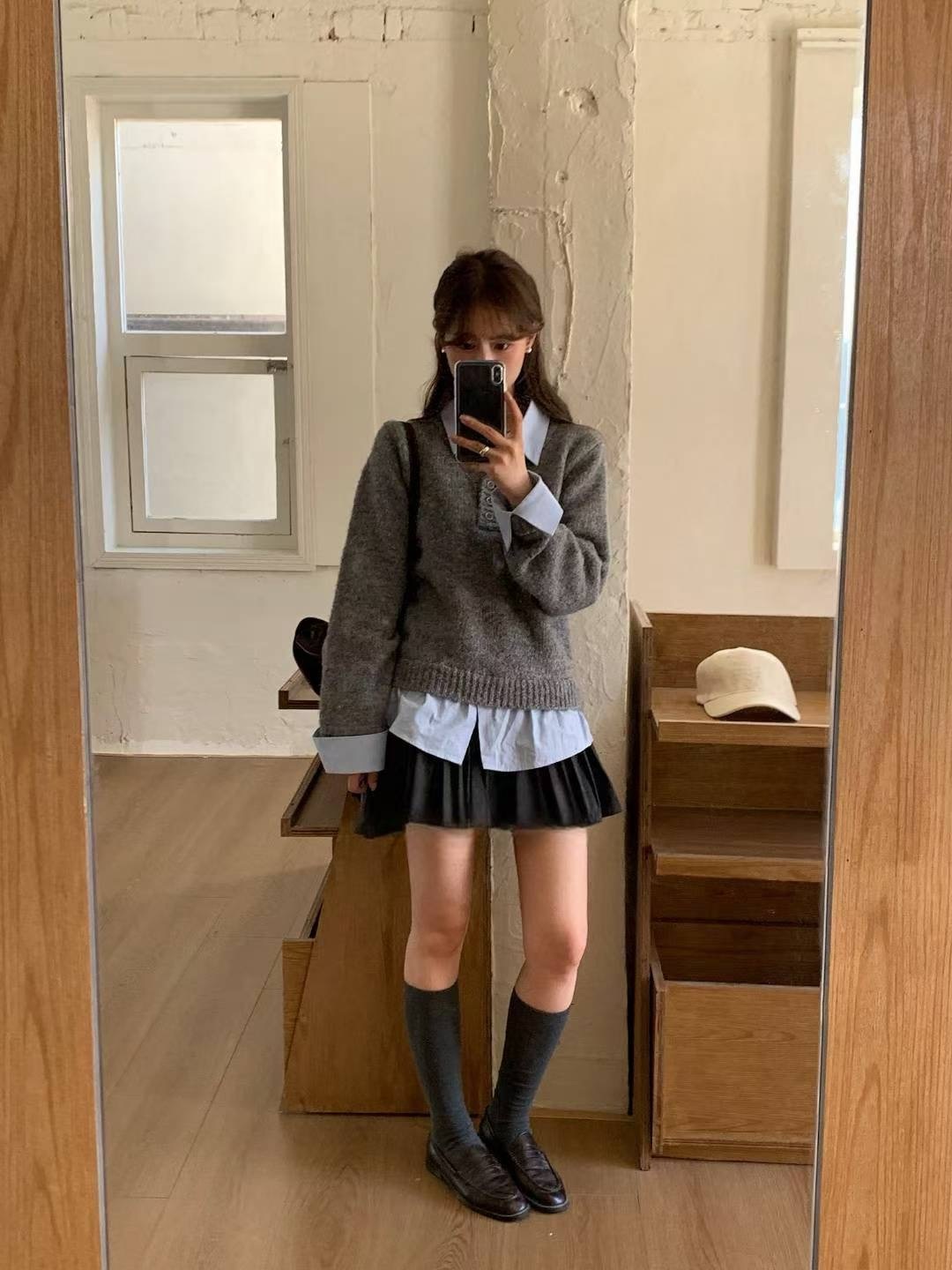 Shirt layered v collar knit