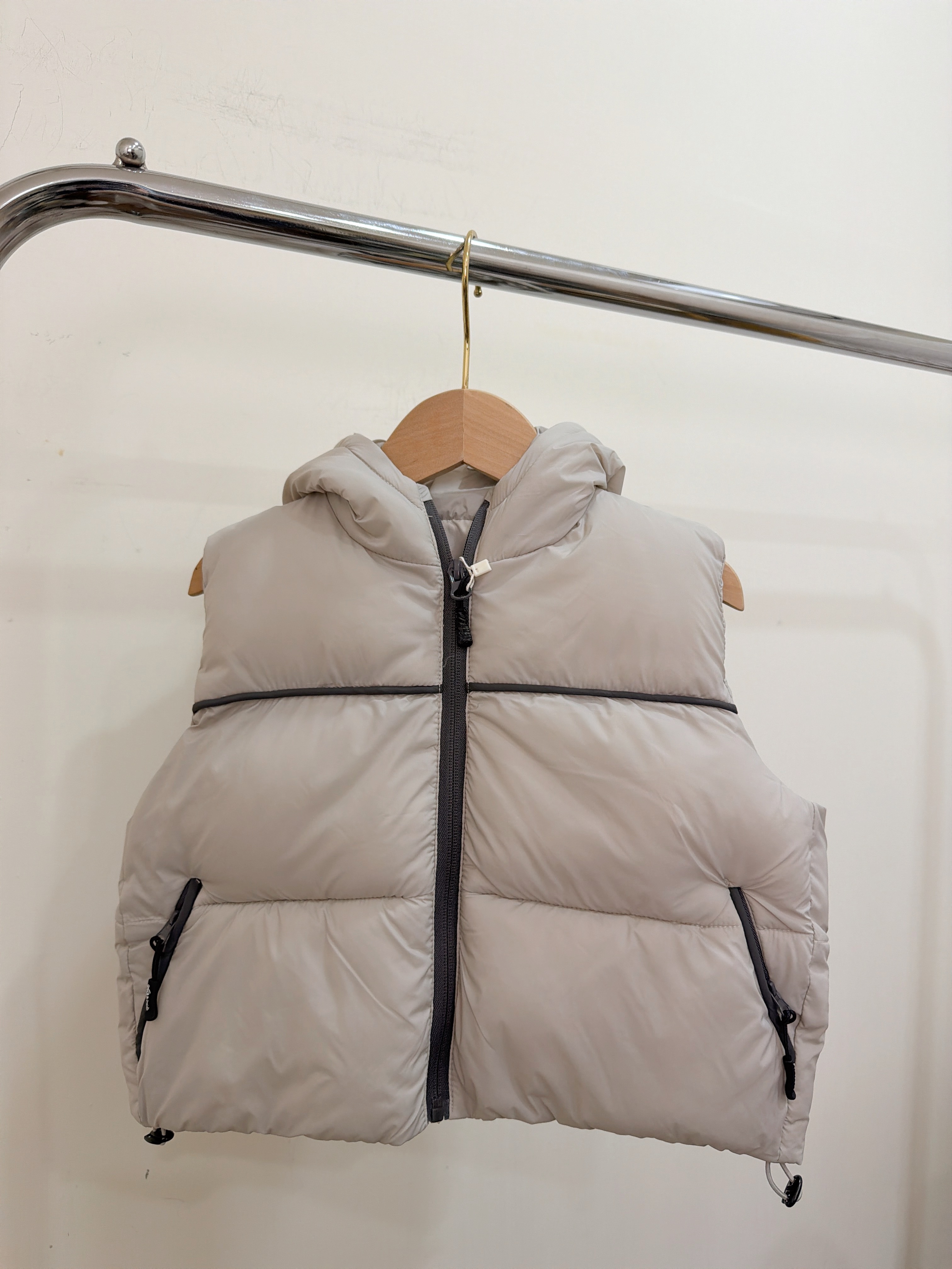 nh6758拼色線條防風連帽背心