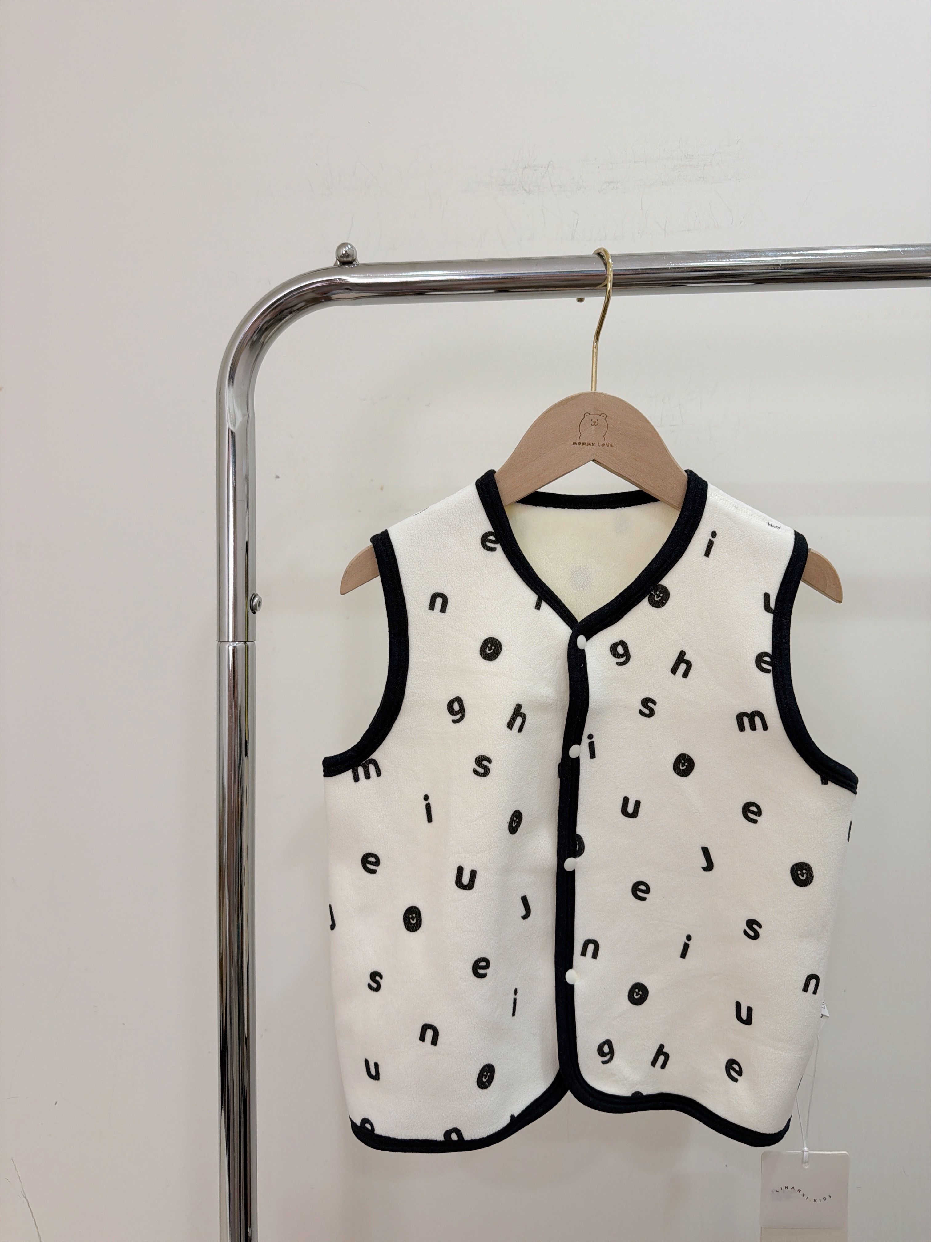 x82218-2 字母款搖粒絨背心