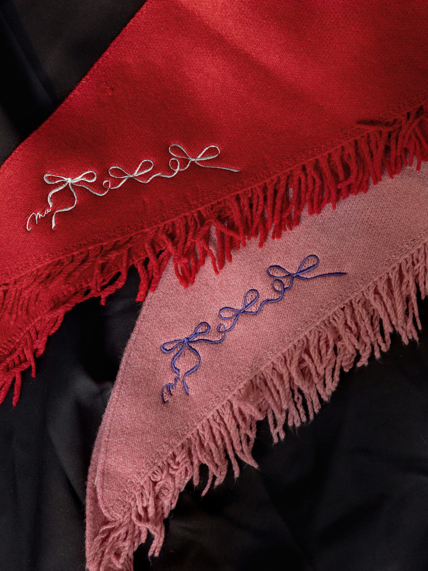 夢遊者。MUCHAT手作刺繡蝶結流蘇圍巾 (粉)