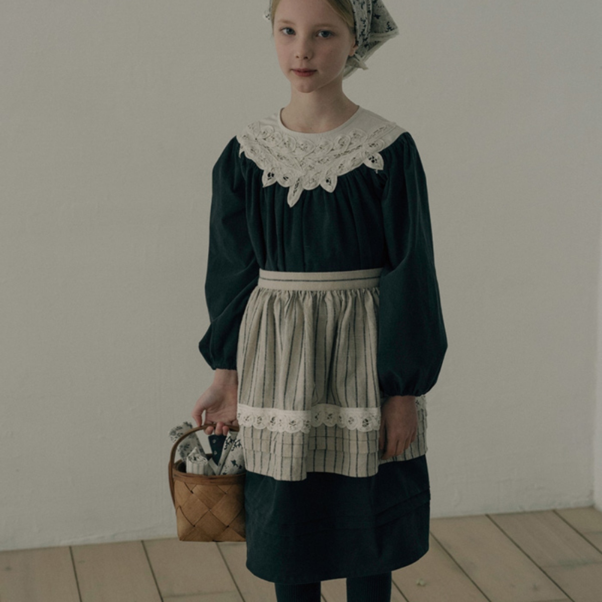 LOUISIELLA 燈芯絨蕾絲拼接洋裝 Grandis Corduroy Dress - Charcoal