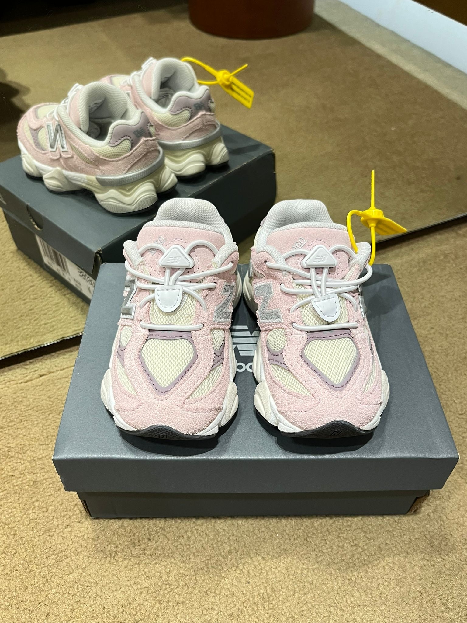 New balance 9060 幼童版 粉色 size EU23 / 13CM