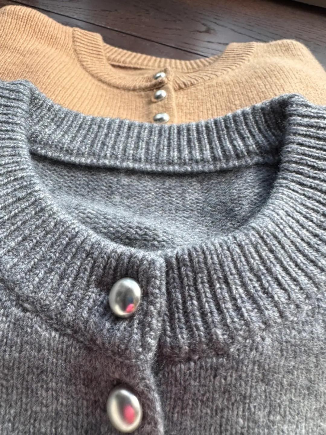 灰色銀釦圓領100%綿羊毛針織小外套  F size