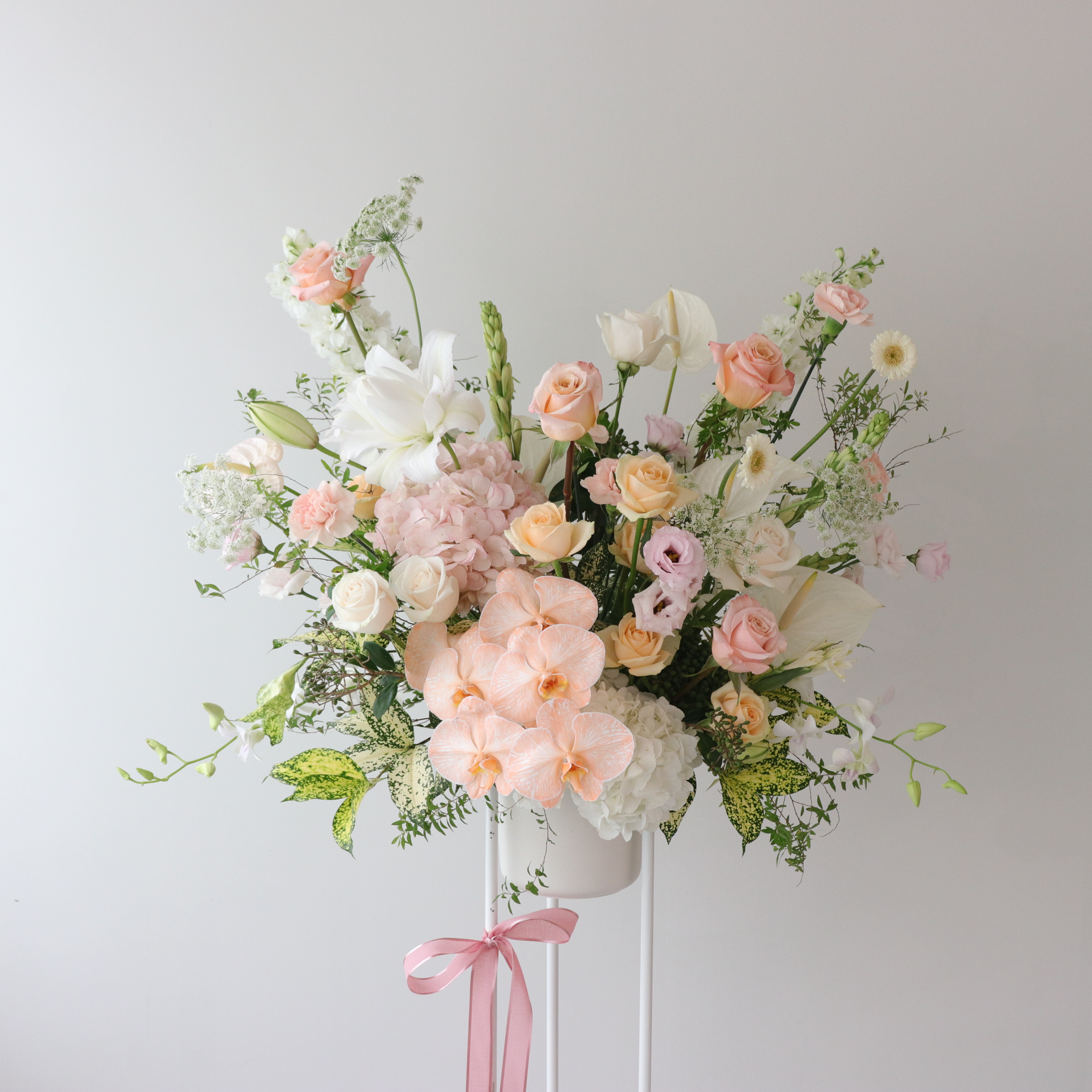 春漾盛宴-粉色系高級鮮花高架花籃