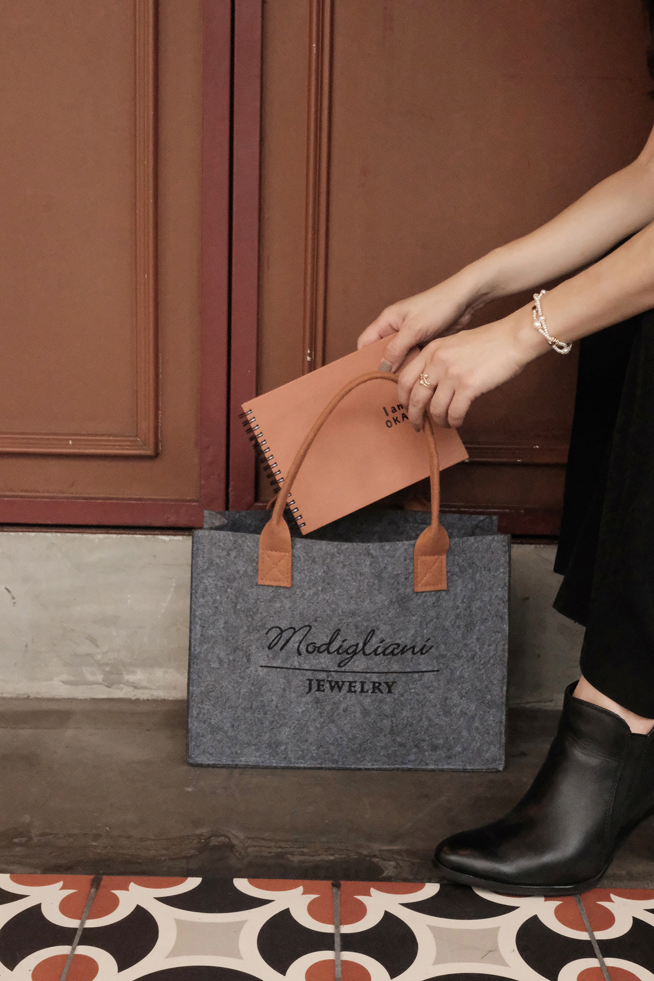 Modigliani 毛氈手提袋