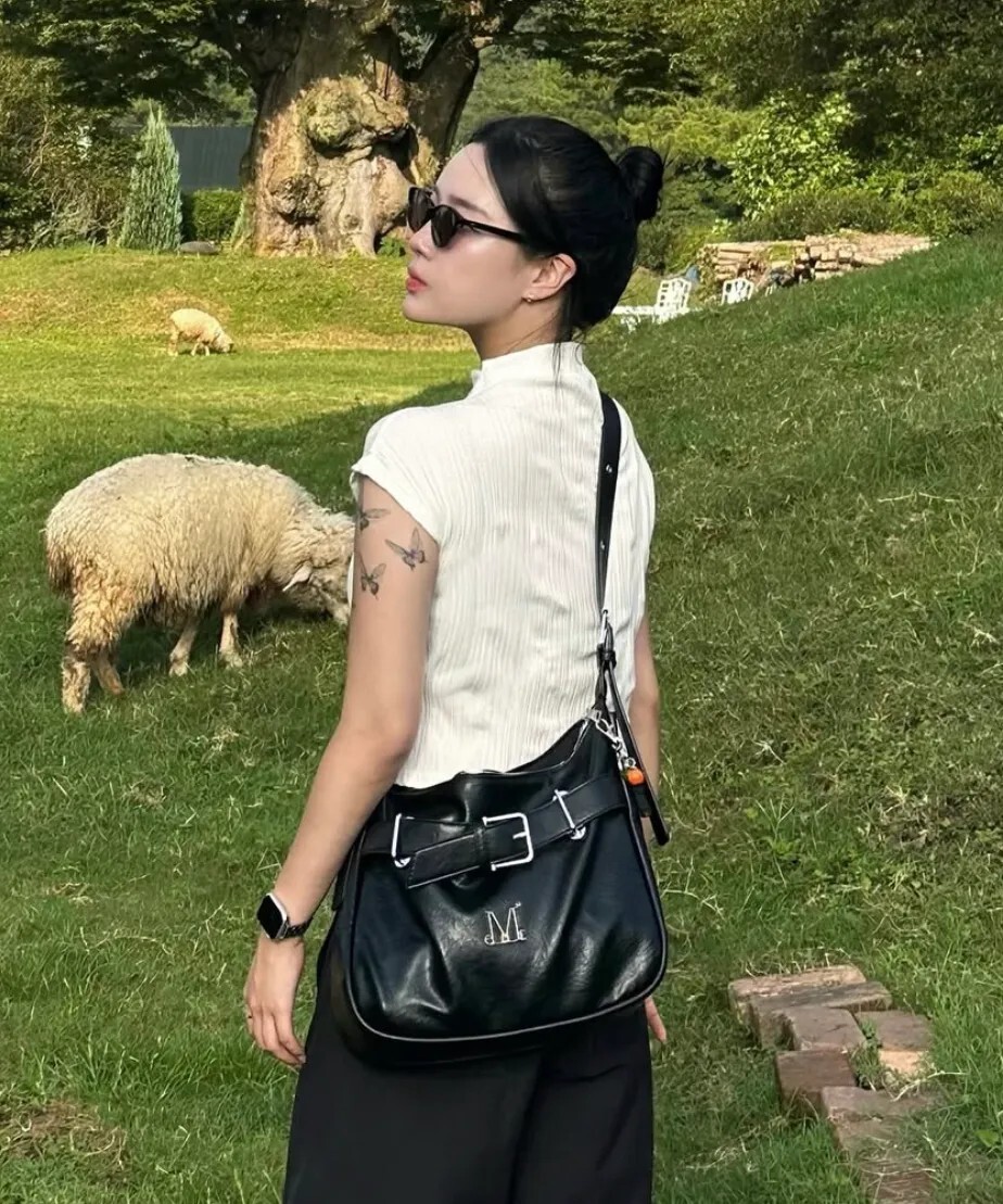 <快速出貨> MUCENT METAL LOGO 皮革包