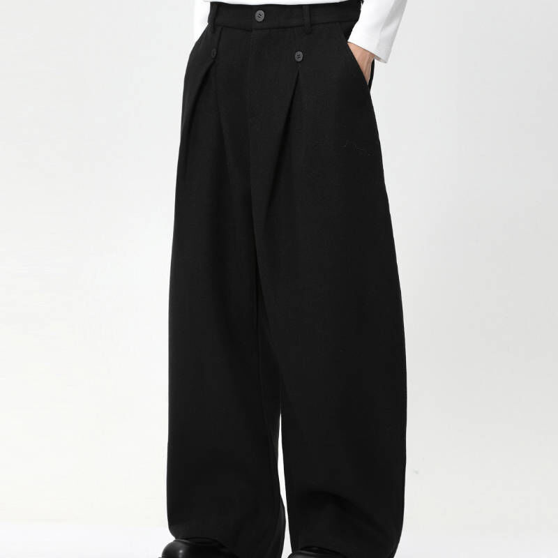 這件很特別, 立體拼接褶皺絨毛休閒西裝寬褲