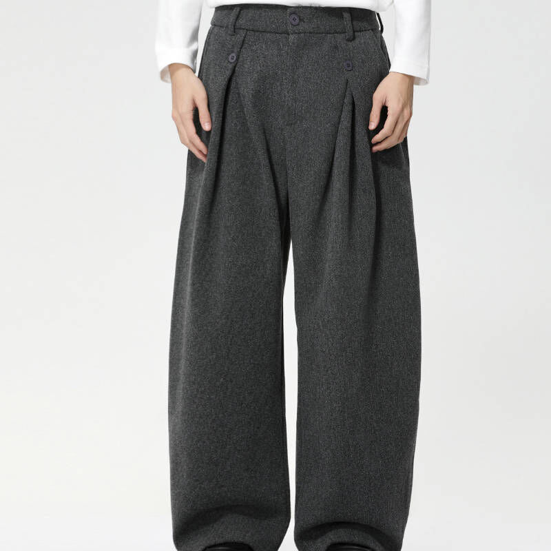 這件很特別, 立體拼接褶皺絨毛休閒西裝寬褲