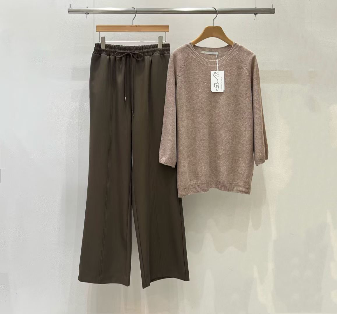 鬆緊腰同色系綁帶直筒休閒長褲-F / 4色