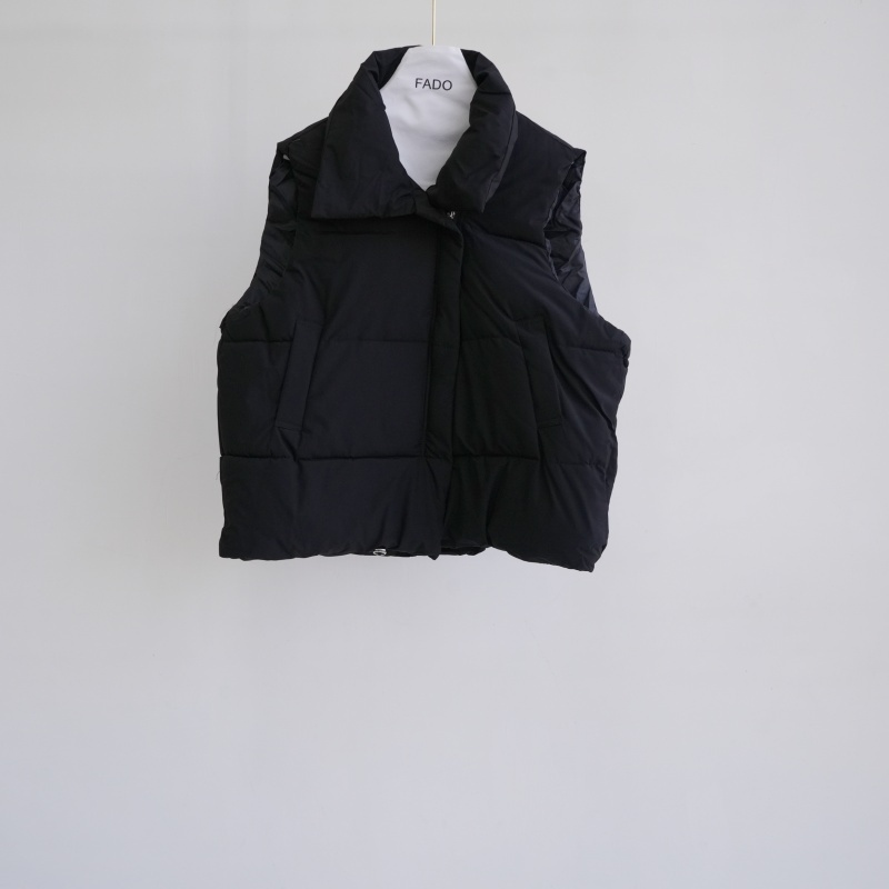 法朵Fado shop｜立領抽繩鋪棉背心 889A019 黑