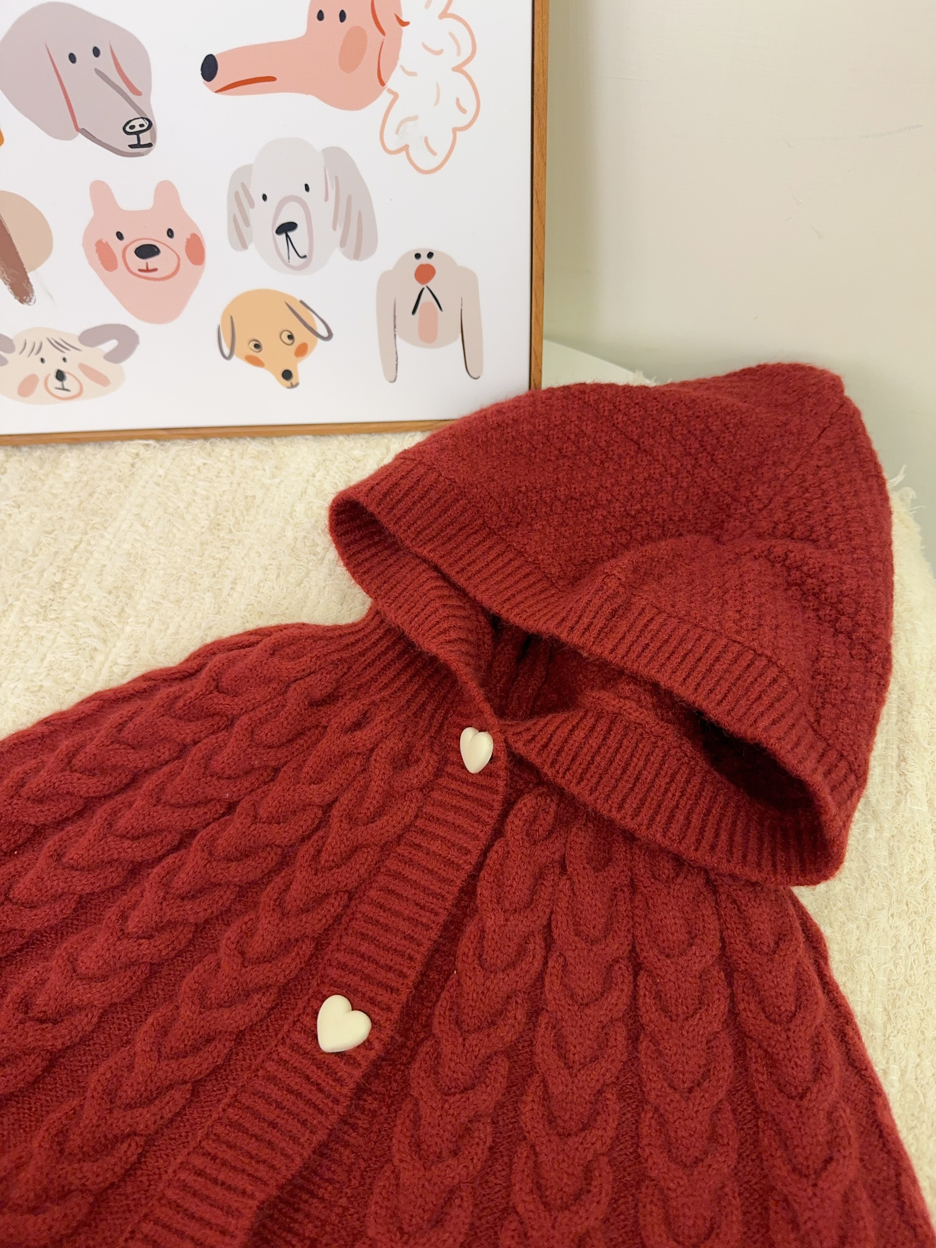 H3673麻花針織愛心扣連帽斗篷