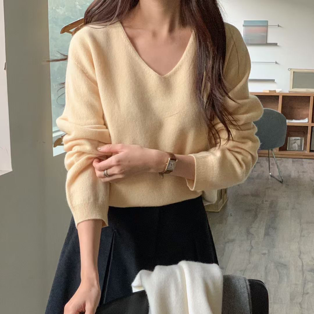 100%羊毛百搭色系落肩V領針織上衣 / 5色