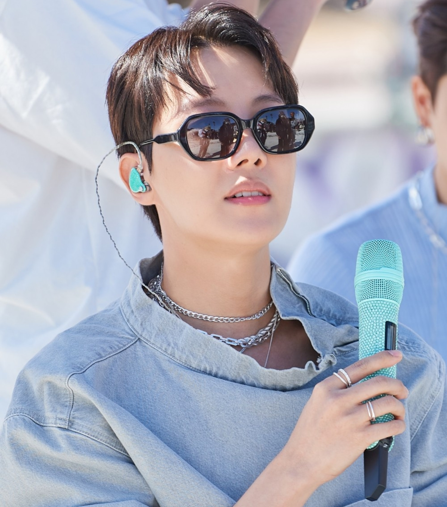 WAVE C1 / BTS J-HOPE