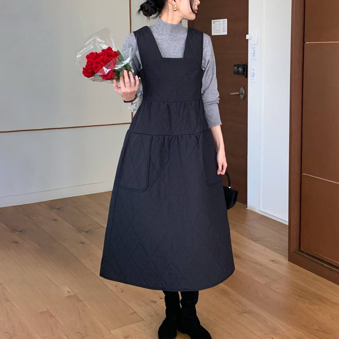 經典黑菱格紋方領娃娃背心裙長洋裝