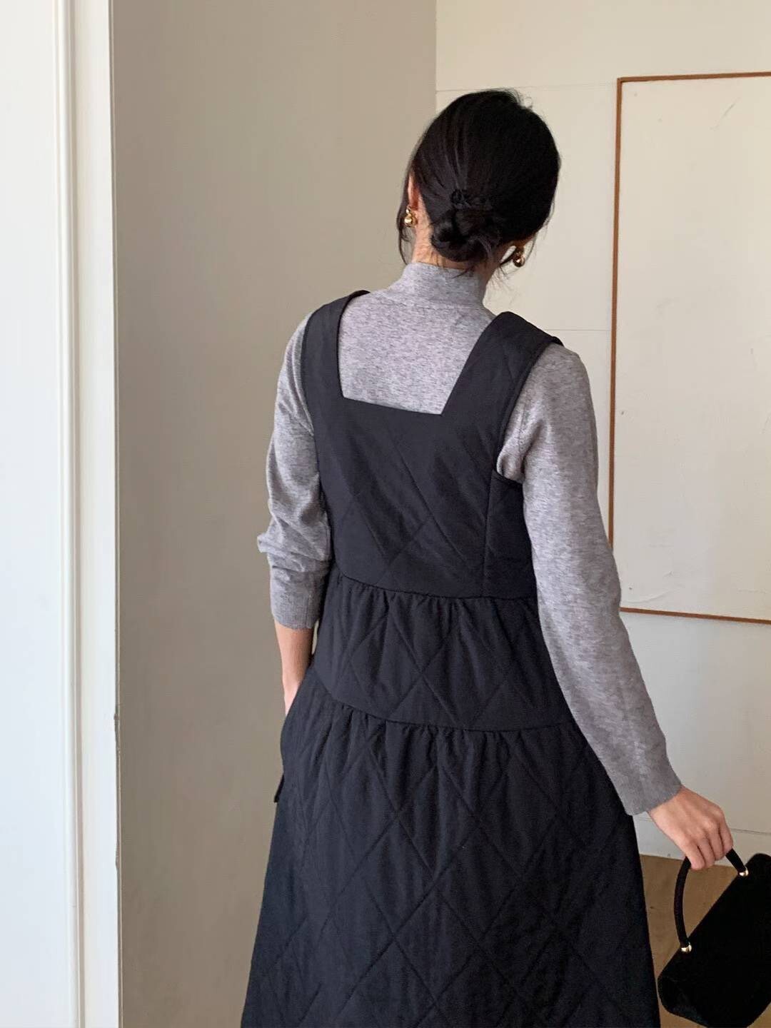 經典黑菱格紋方領娃娃背心裙長洋裝