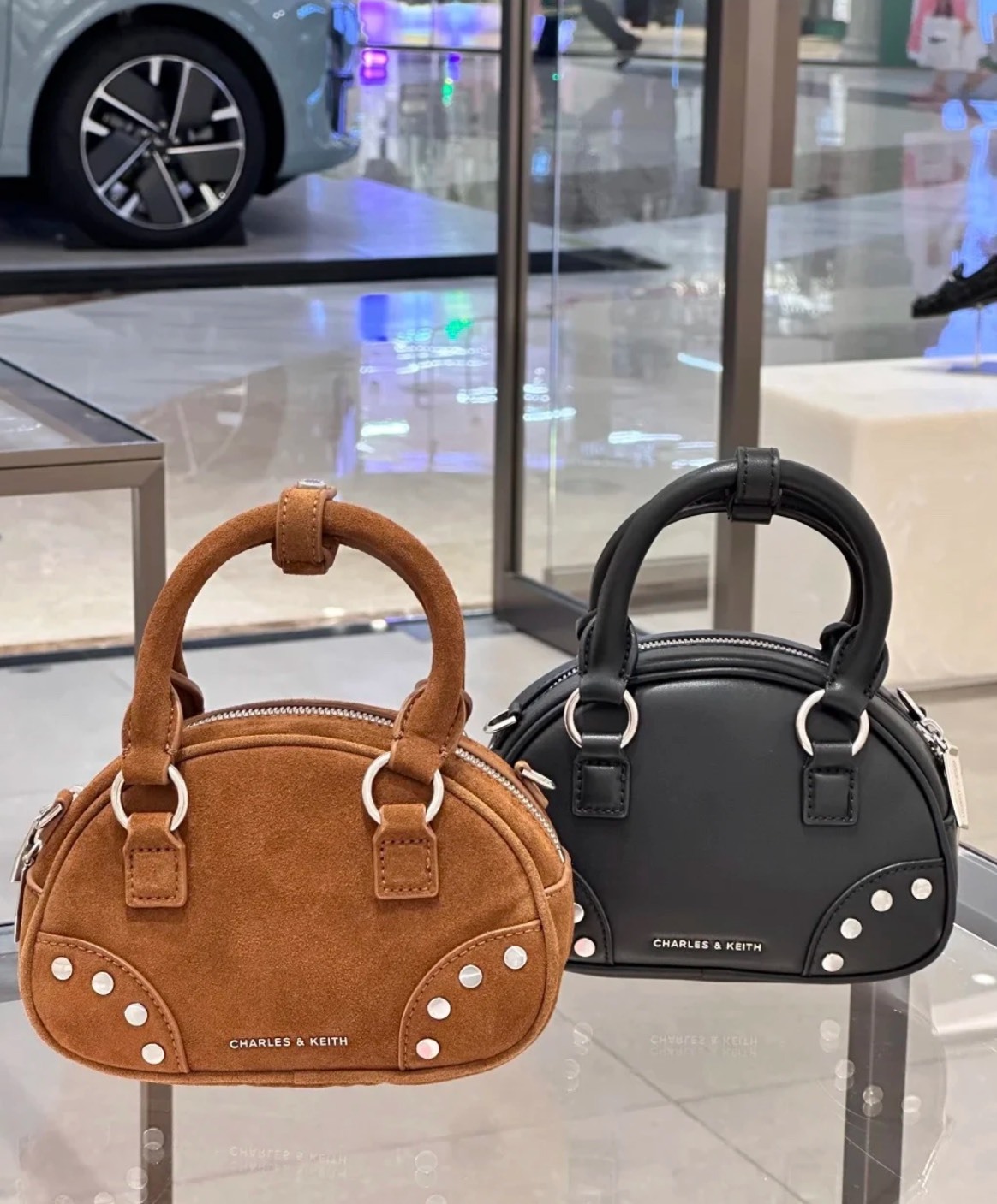 CHARLES & KEITH 小CK 復古 鉚釘 保齡球包