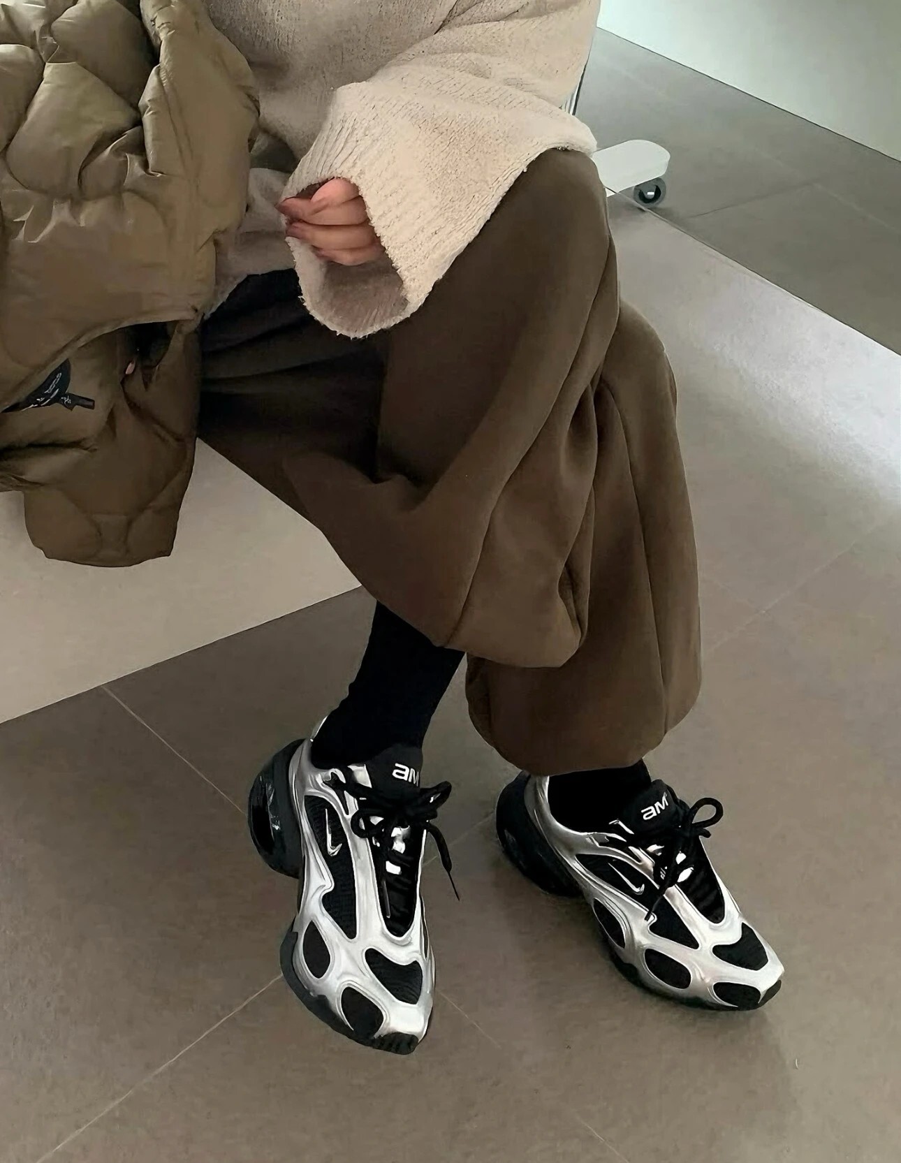 KTQ STORE ‧ Nike Air Max Muse "Black and Metallic Silver" 繆思女神 FV1920-001