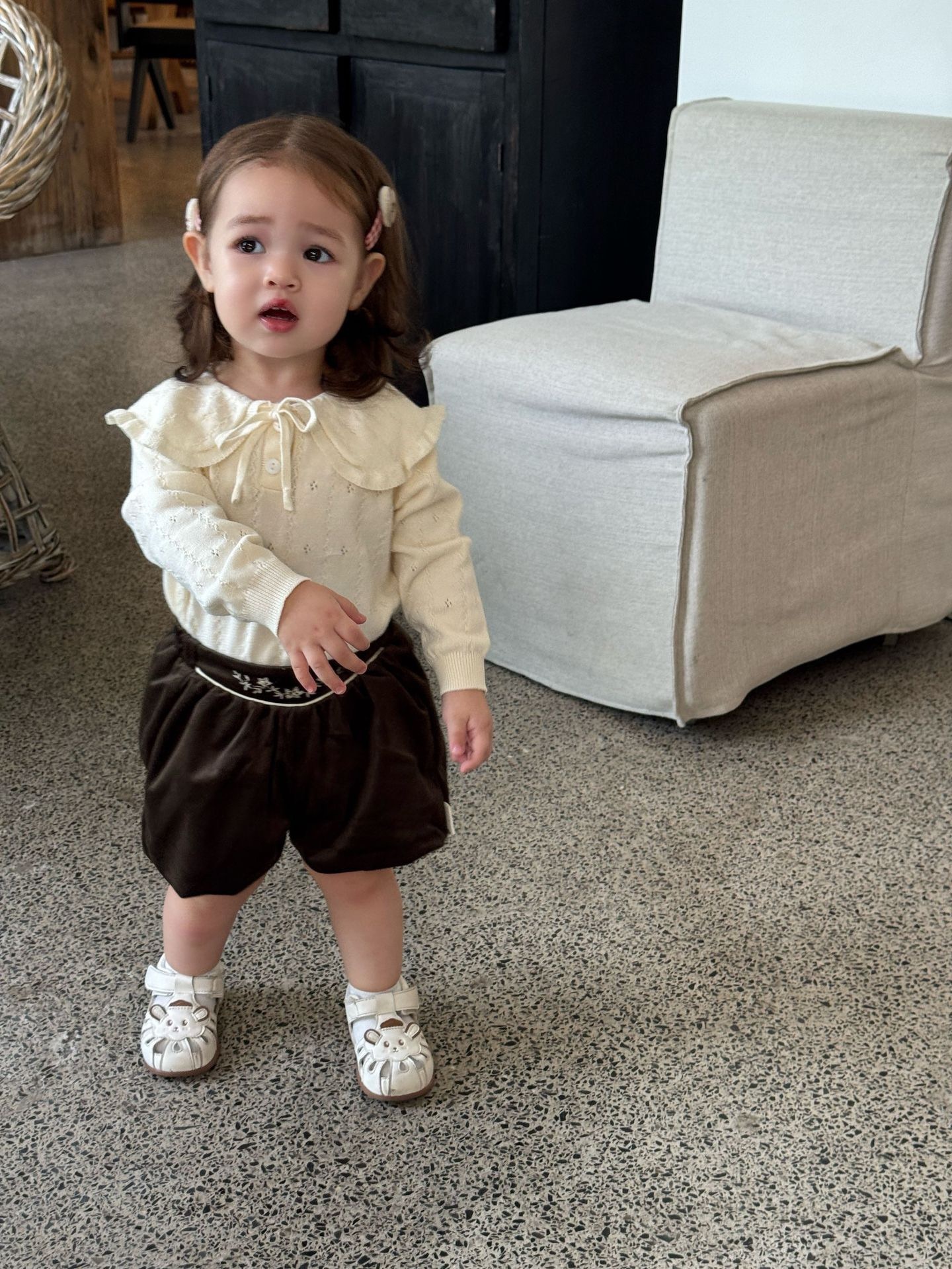 蜜糖荷葉領上衣