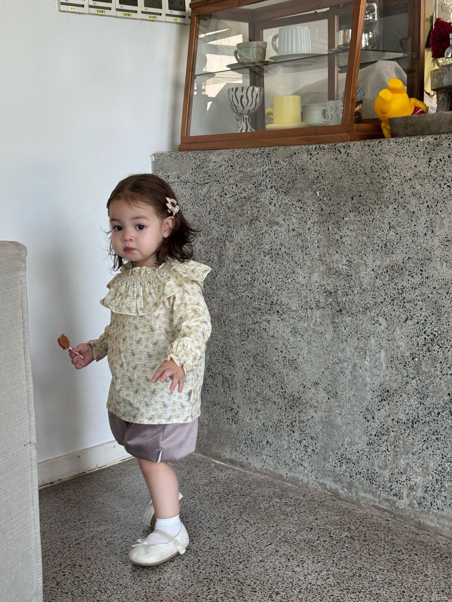 復古刺繡花麵包褲