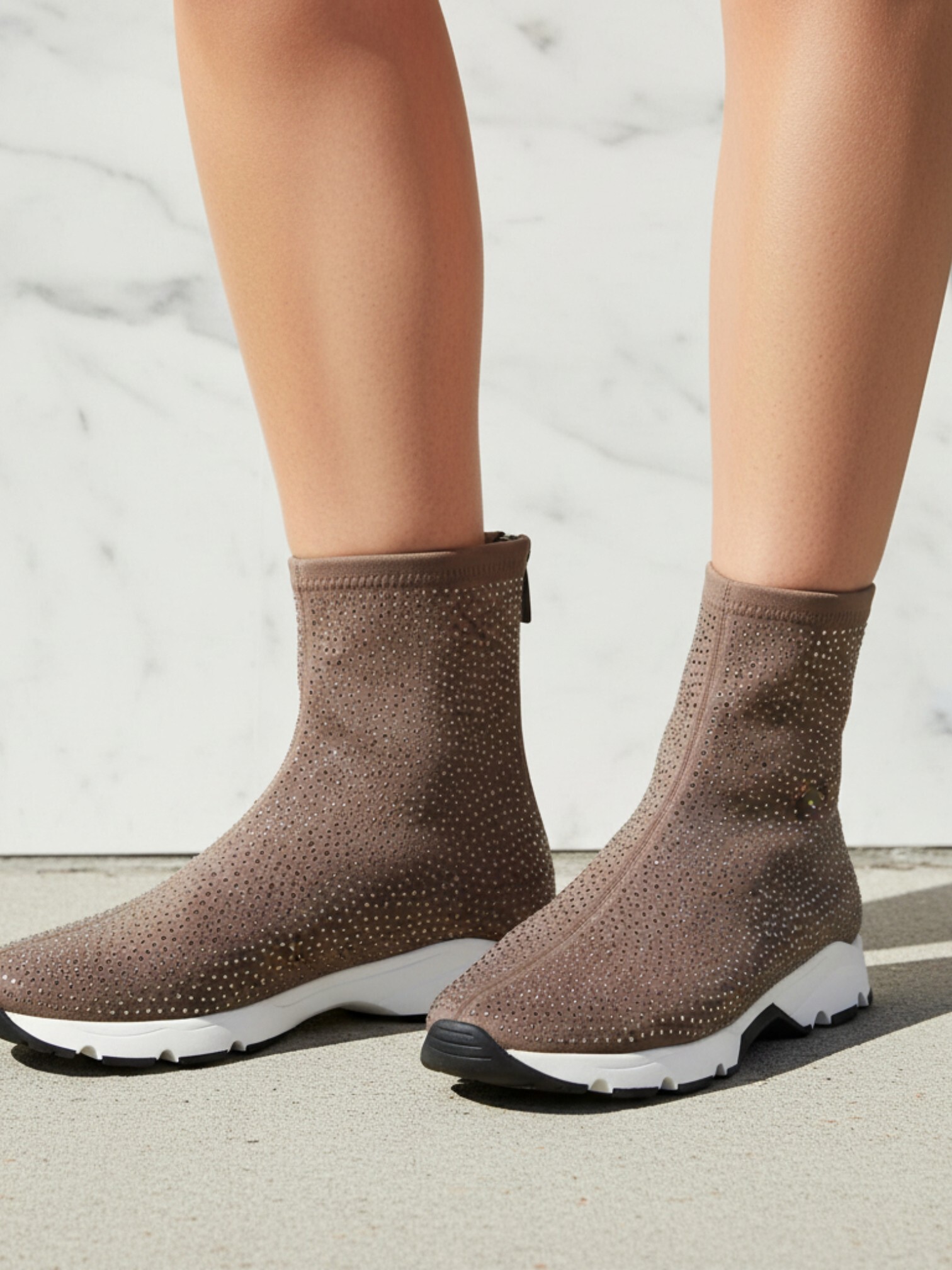 Stud Sprinkle 燙鑽襪靴休閒鞋