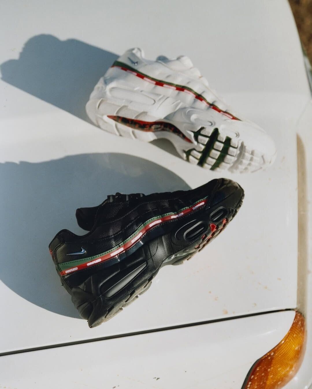 iSNEAKERS｜UNDEFEATED x Nike Air Max 95 "Black" & "White" 米白 IB4453-100 黑 IB4453-001