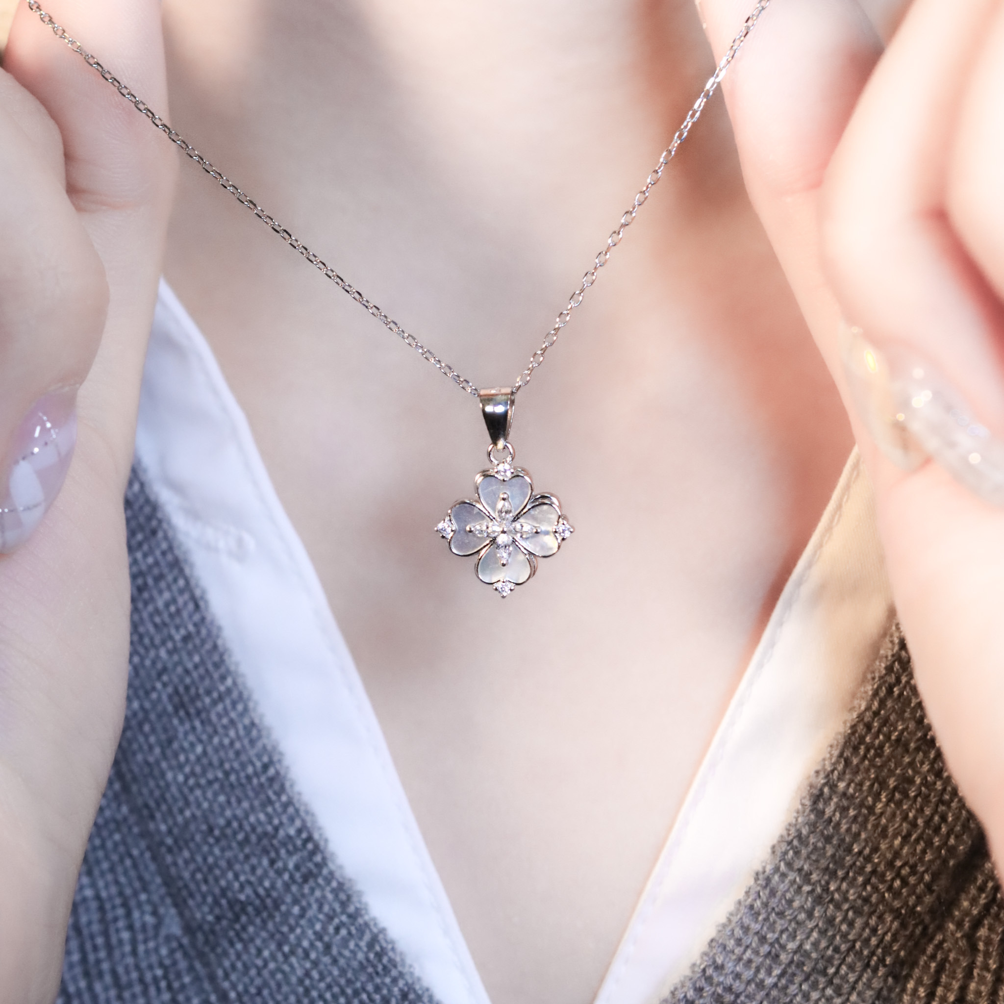 | 925純銀・白金 | 純潔幸福不止項鍊(可轉動) | NE1529 |