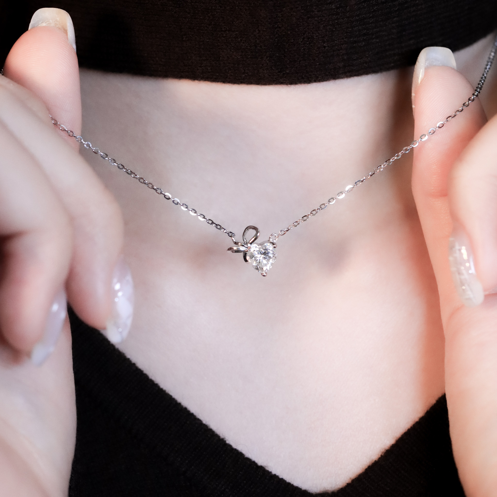 | 925純銀・厚鍍白金・莫桑石 | 鑽光把心送給你項鍊 | NE1549 |