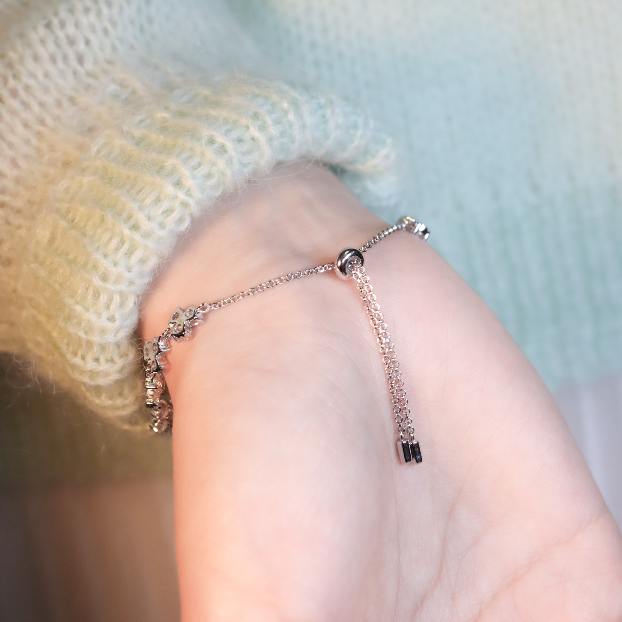 | 925純銀・ 厚鍍白金 ・莫桑石 | 鑽光有你的幸福手鏈 | BR1459 |