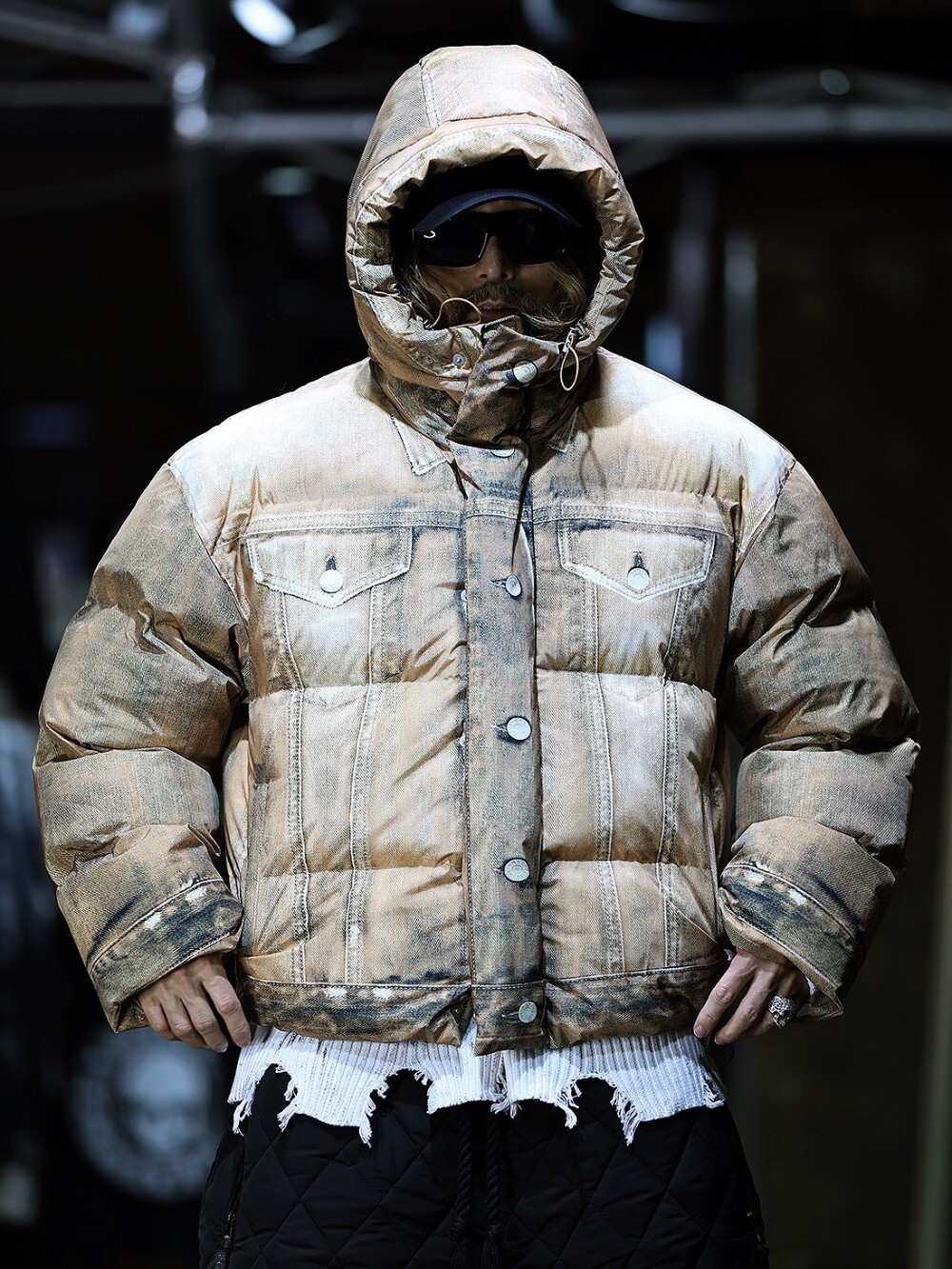 牛仔印花連帽短版羽絨外套