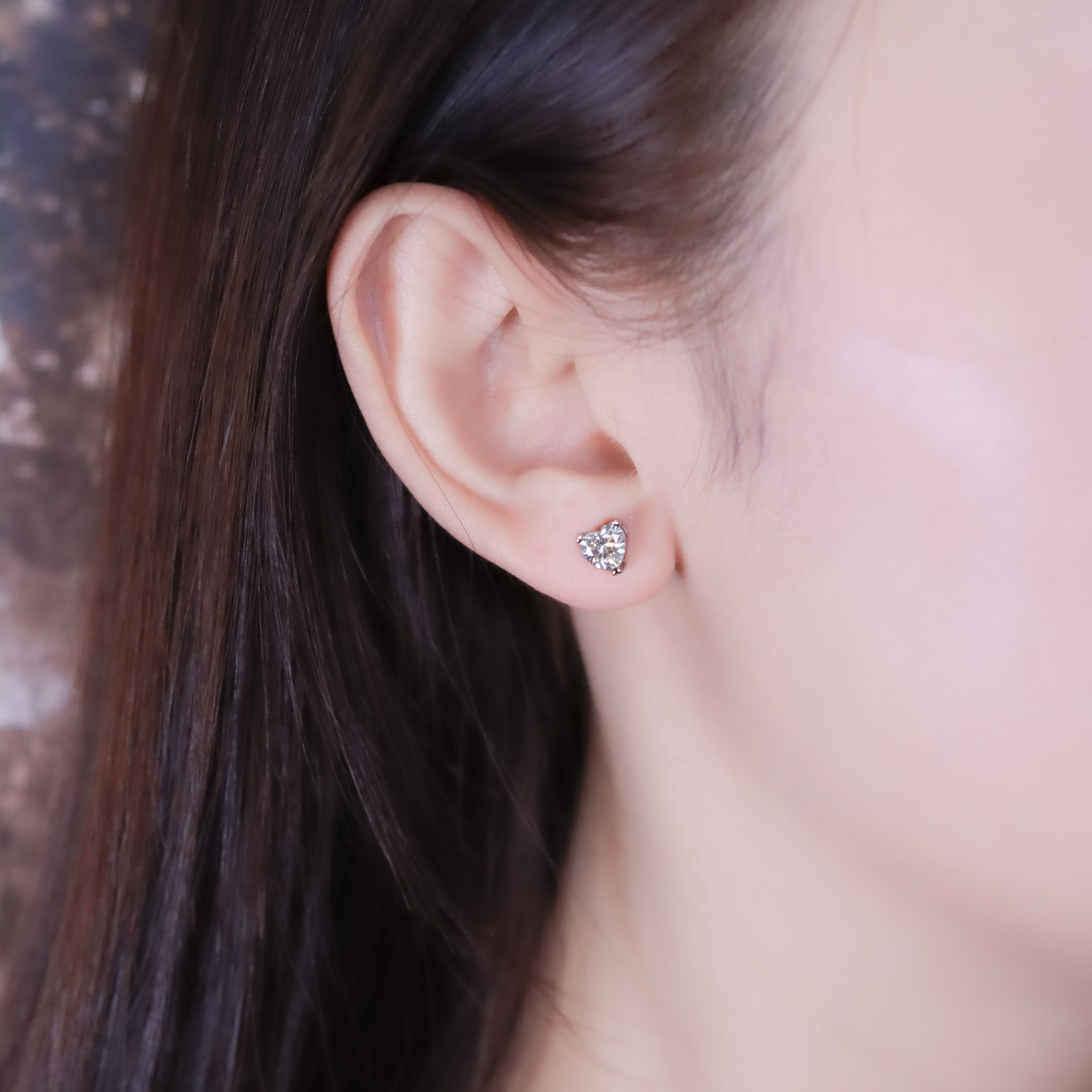 | 925純銀・厚鍍白金・莫桑石 | 鑽光我愛你耳環 | EA1092 |