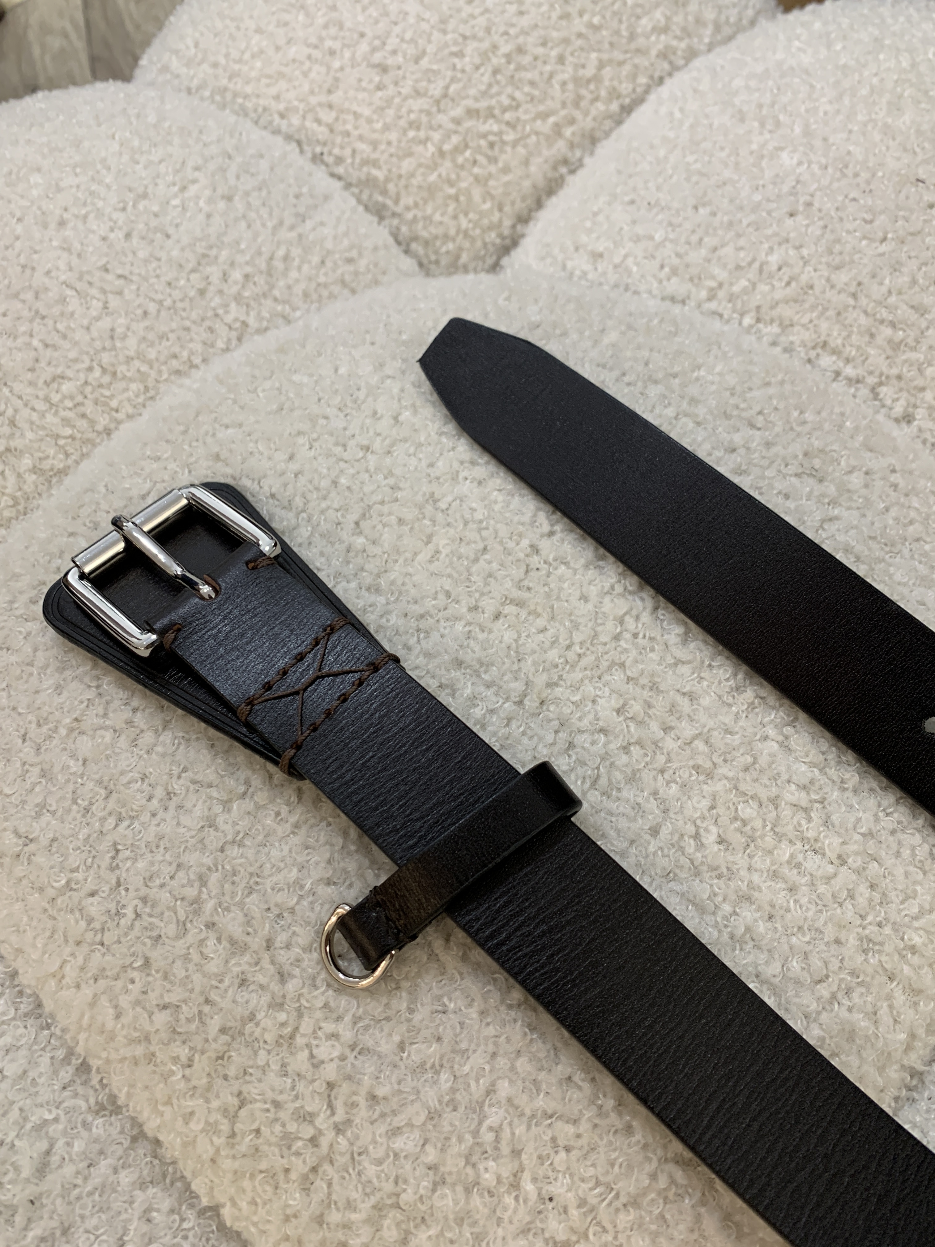 繭型牛仔褲-單皮帶