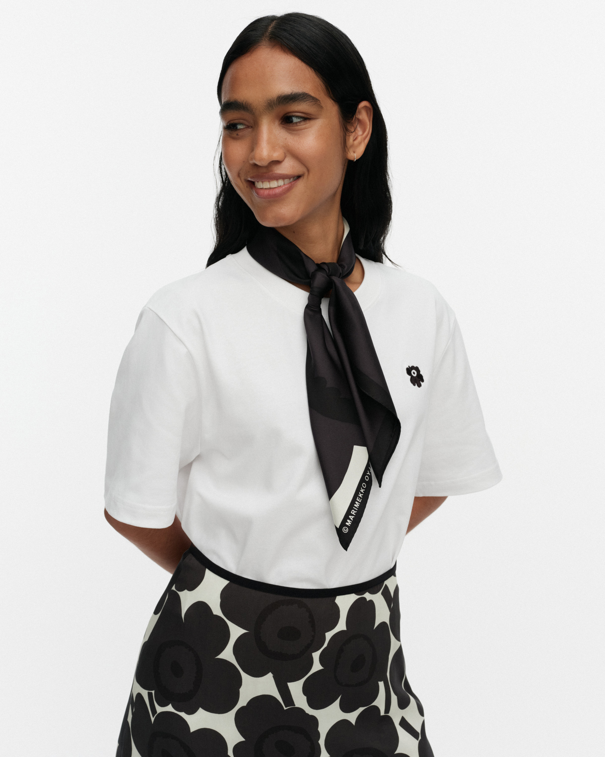 Lauhtua Unikko 領巾