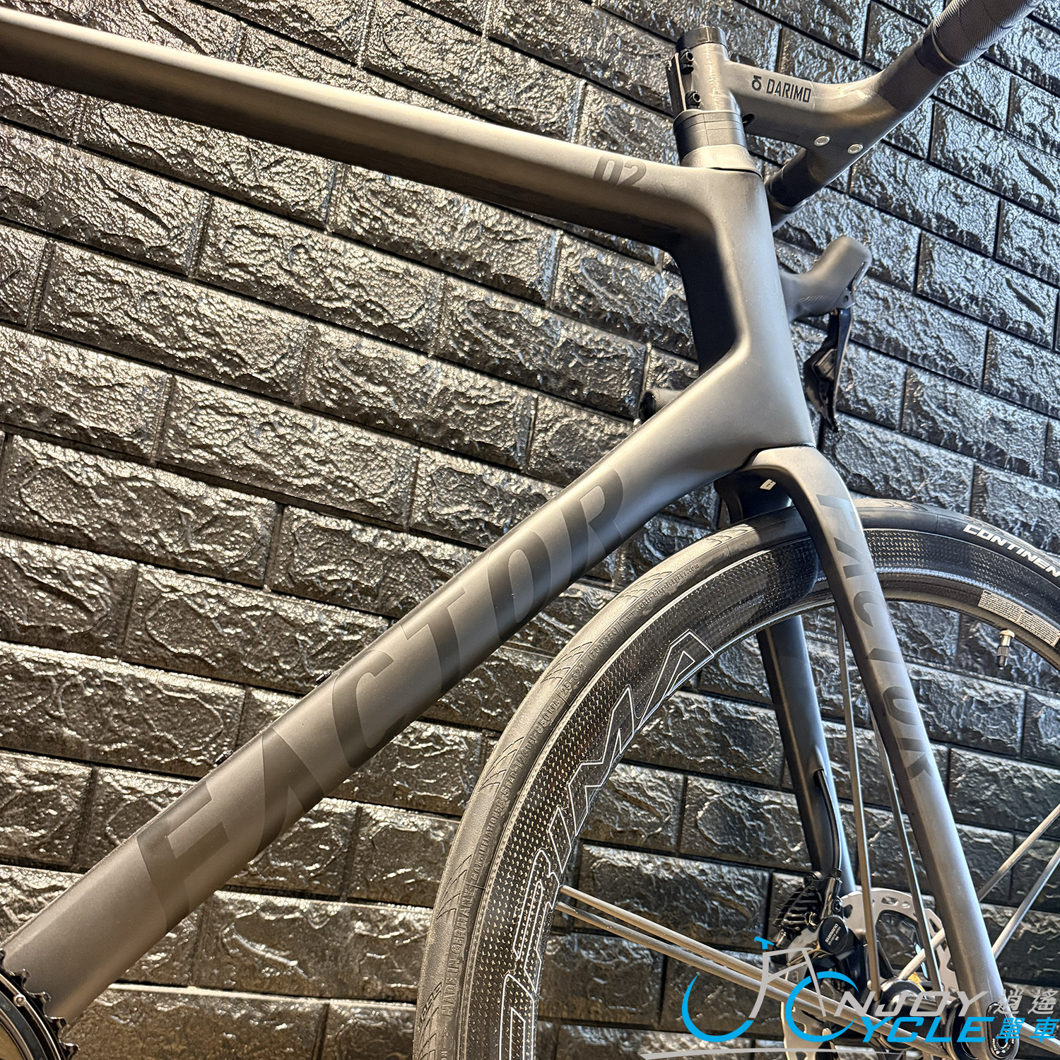 Factor O2 VAM 公路車成車 Custom Color All Matt Black