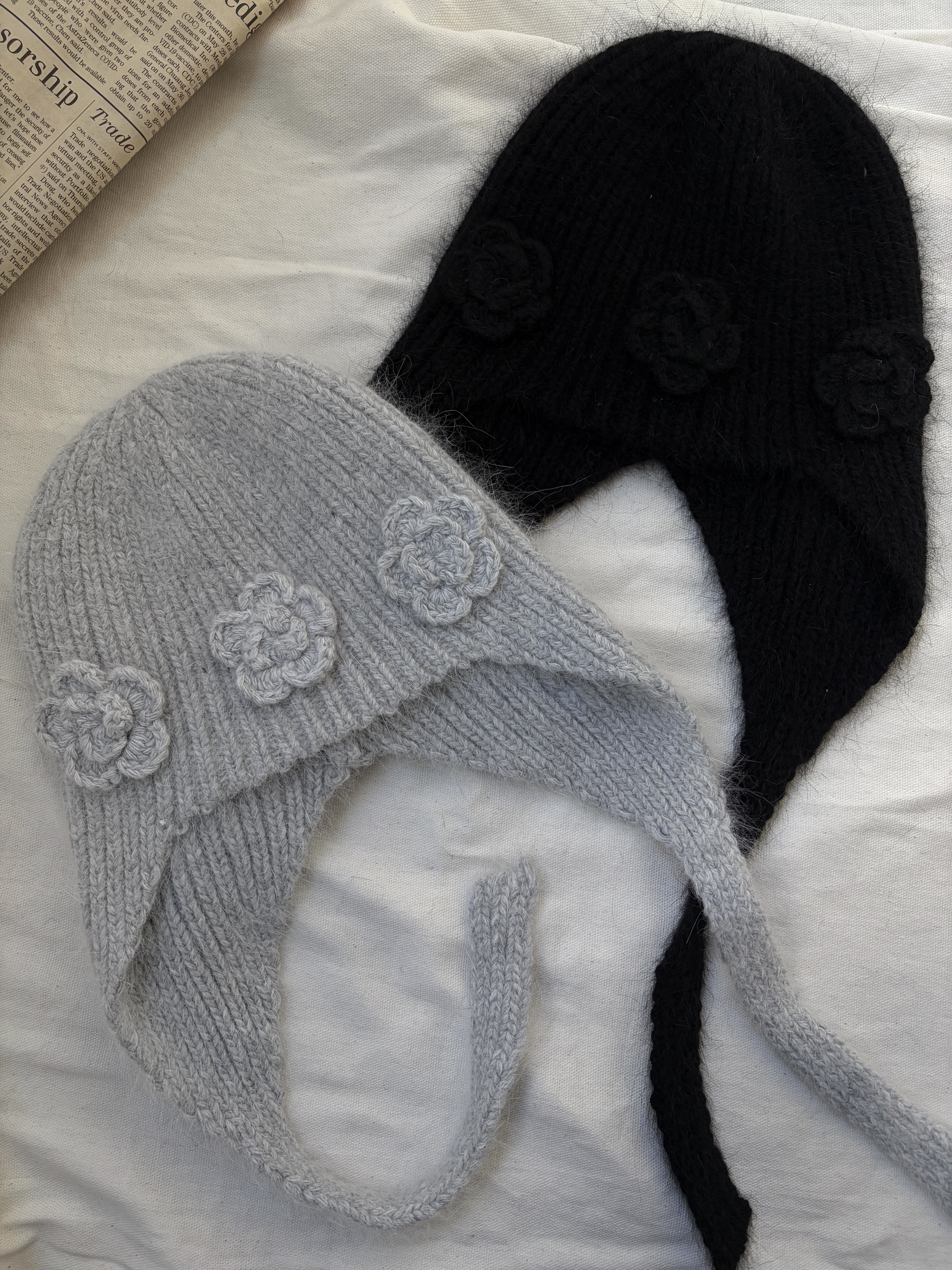 A1248 立體花朵毛帽 / 2colors