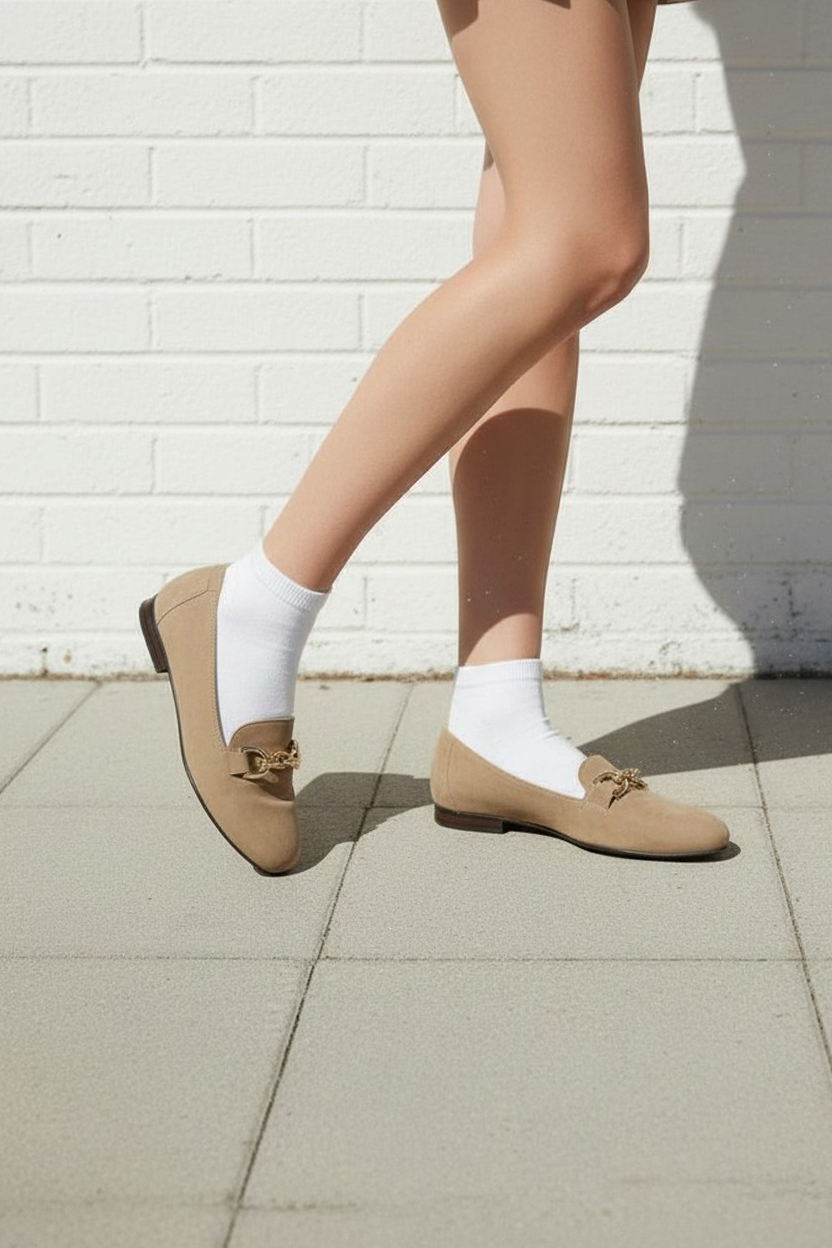 Loungers 麂皮飾釦舒適方便鞋