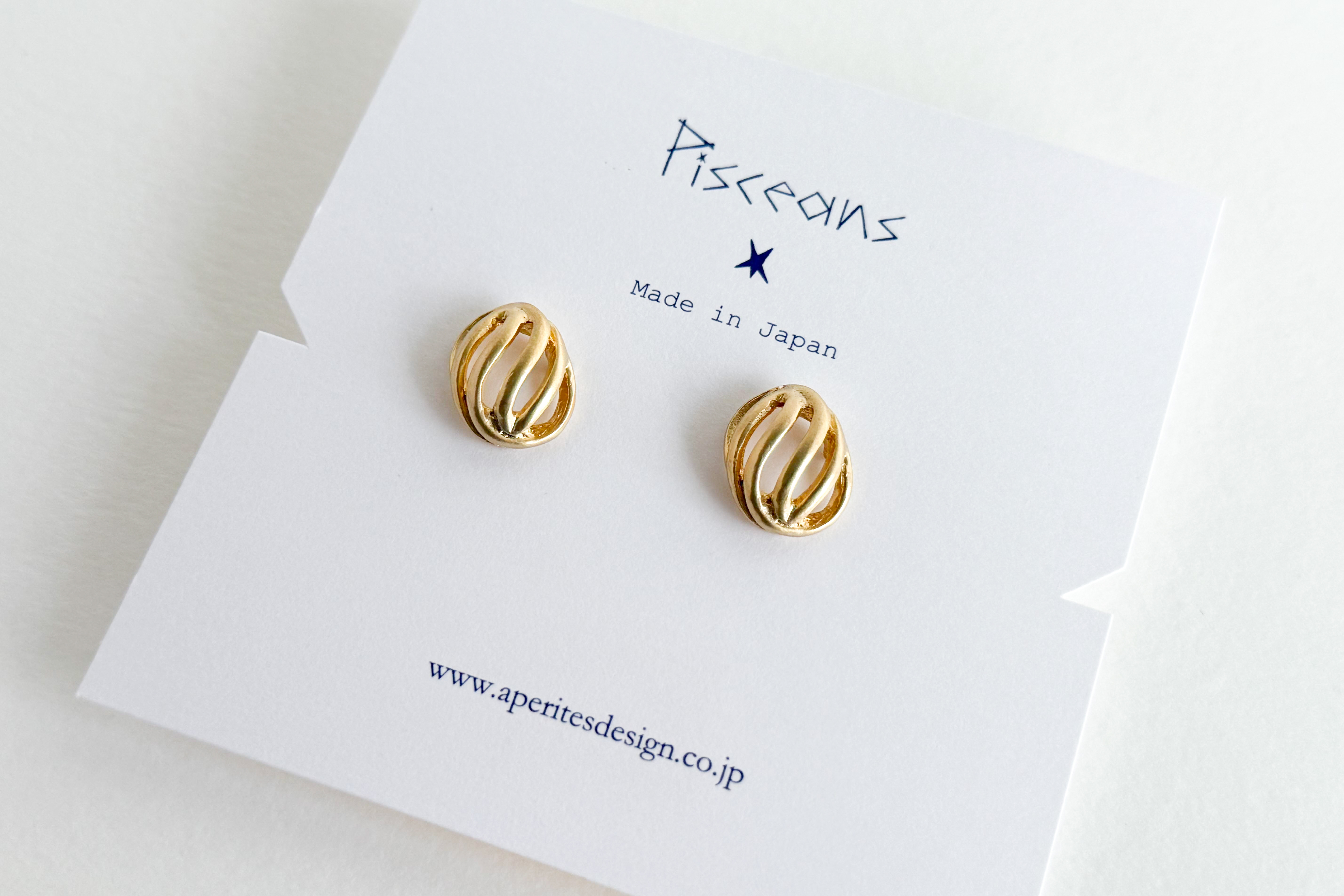 Pisceans - 流線鏤空半球針式耳環 GD