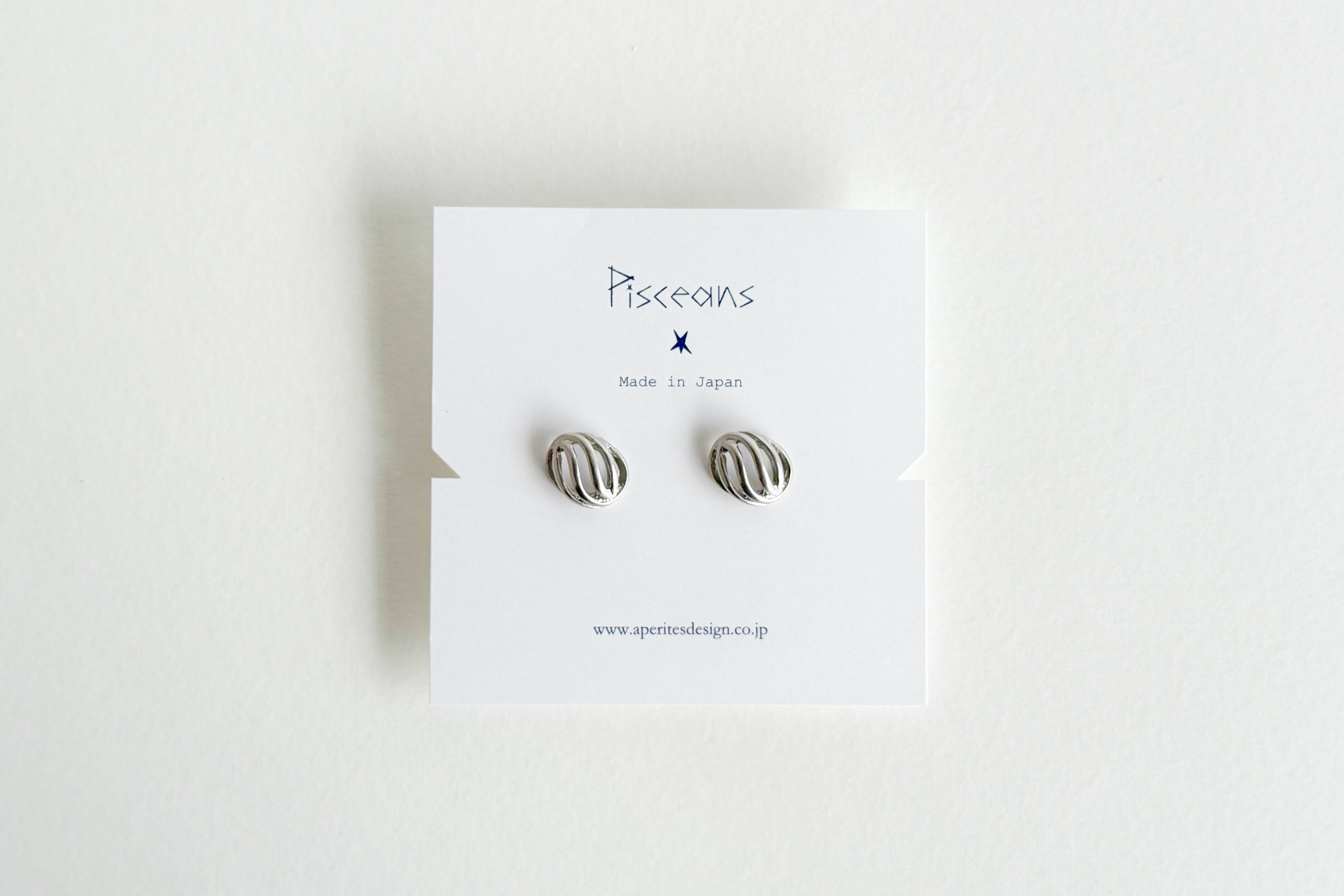 Pisceans-流線鏤空半球針式耳環 SV