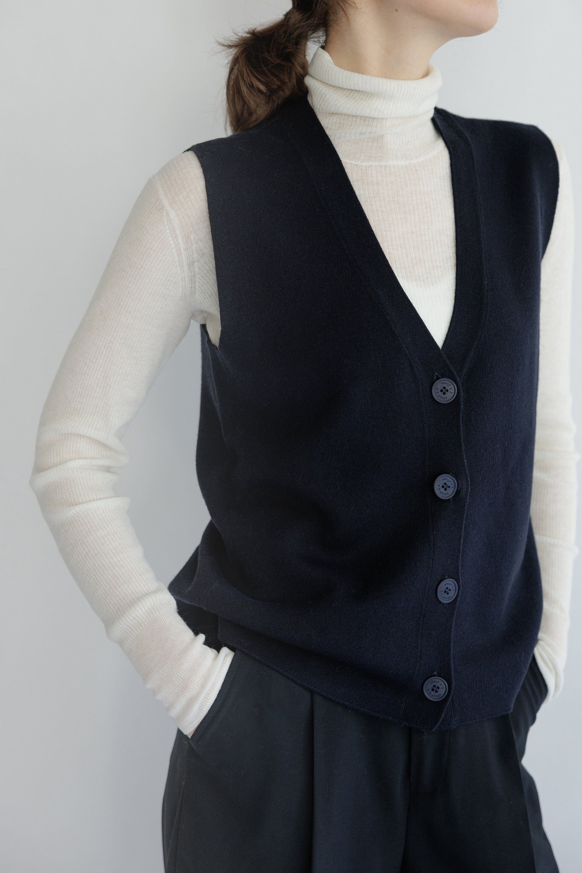 2025 秋冬 高領羊毛套衫_白