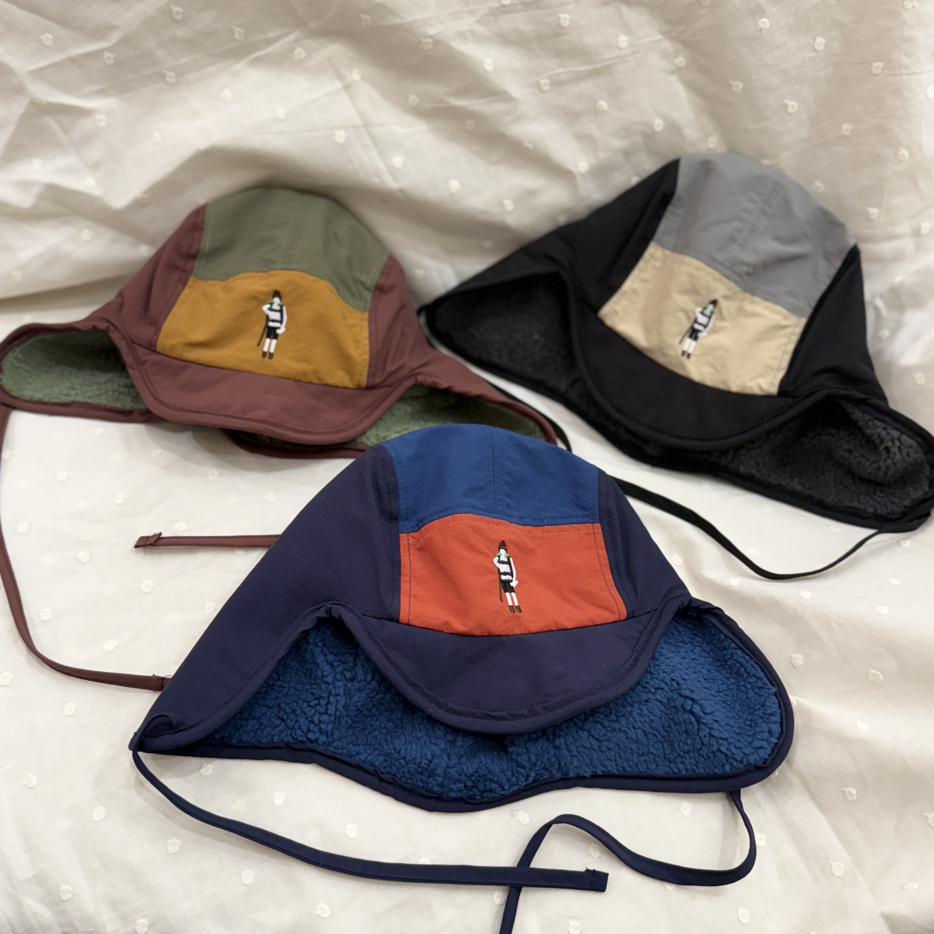 25冬 鋪棉拚色雷鋒護耳帽 (三色)