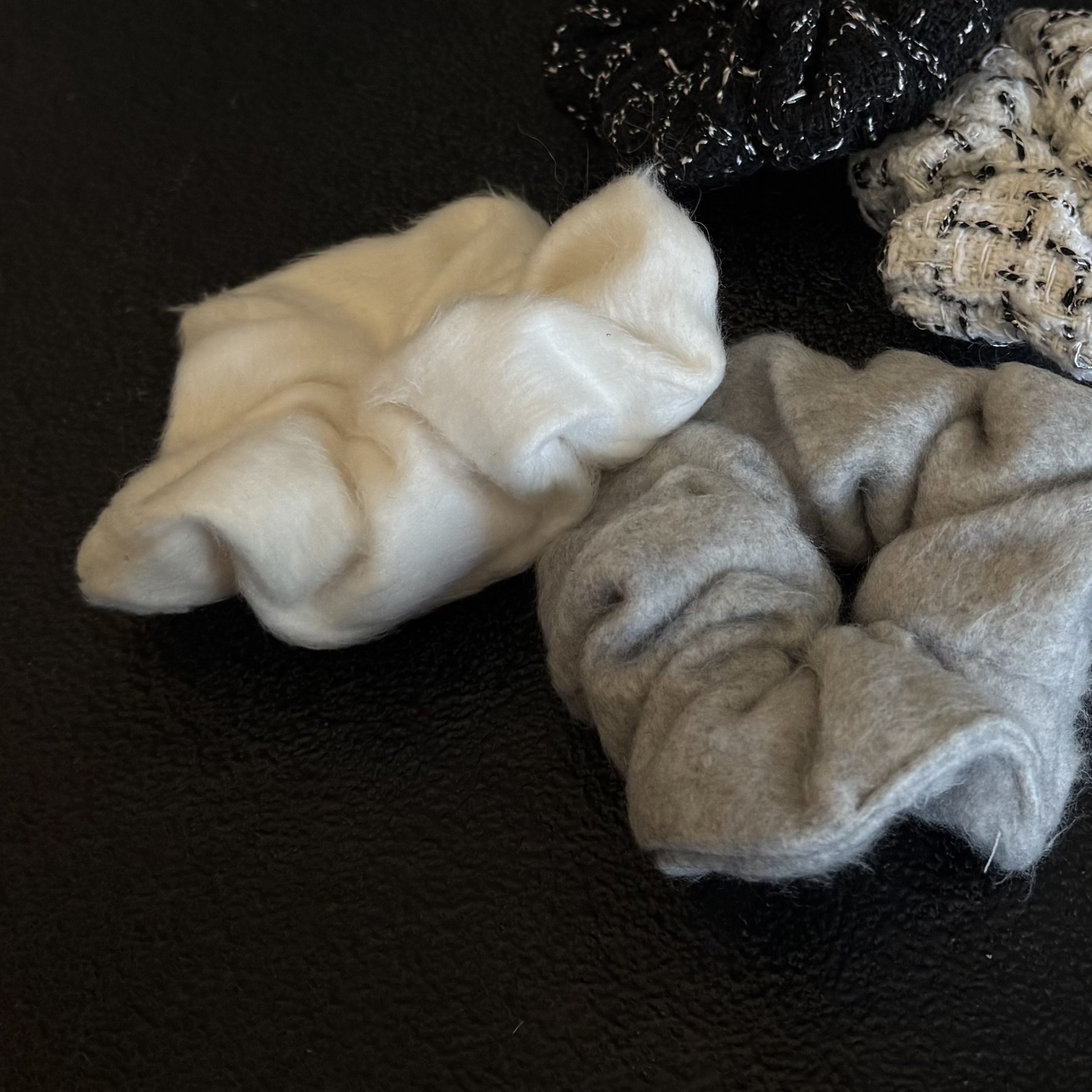 DE30秋冬髮圈(B素毛呢-白/灰，不折扣)