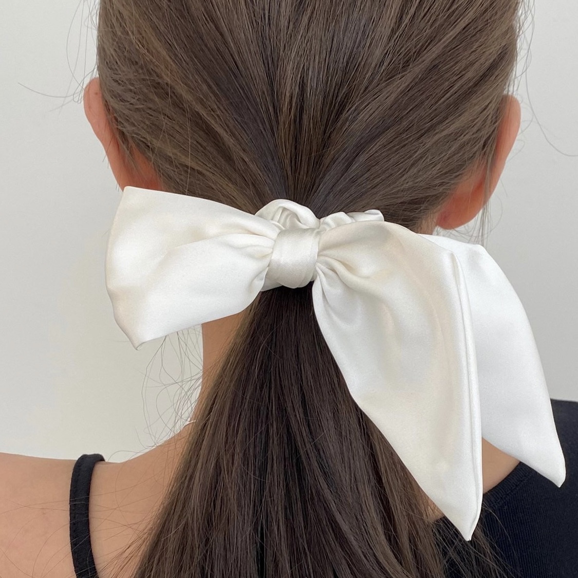 DE27蝴蝶結髮圈(A緞面款-白/黑，不折扣)