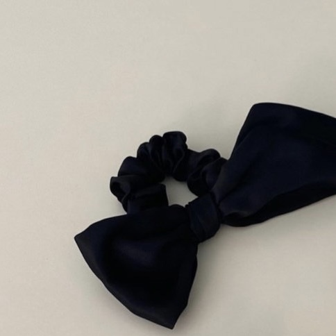 DE27蝴蝶結髮圈(A緞面款-白/黑，不折扣)