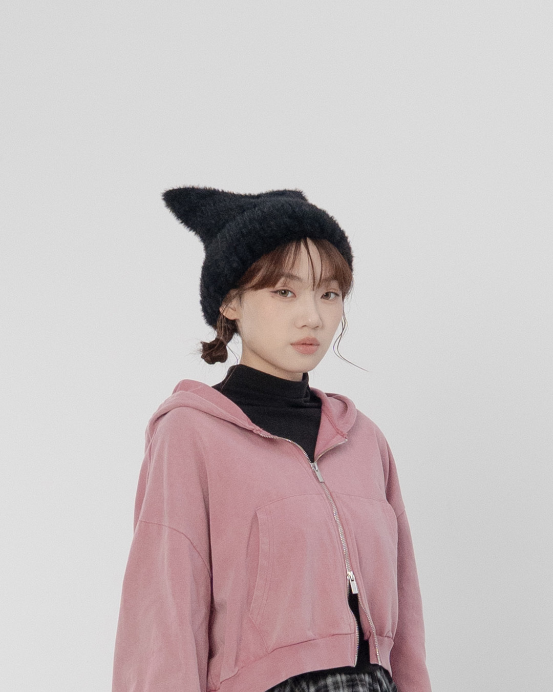 Plush cat ear ribbed beanie, available in two colors.【07020993】in stock+pre-order