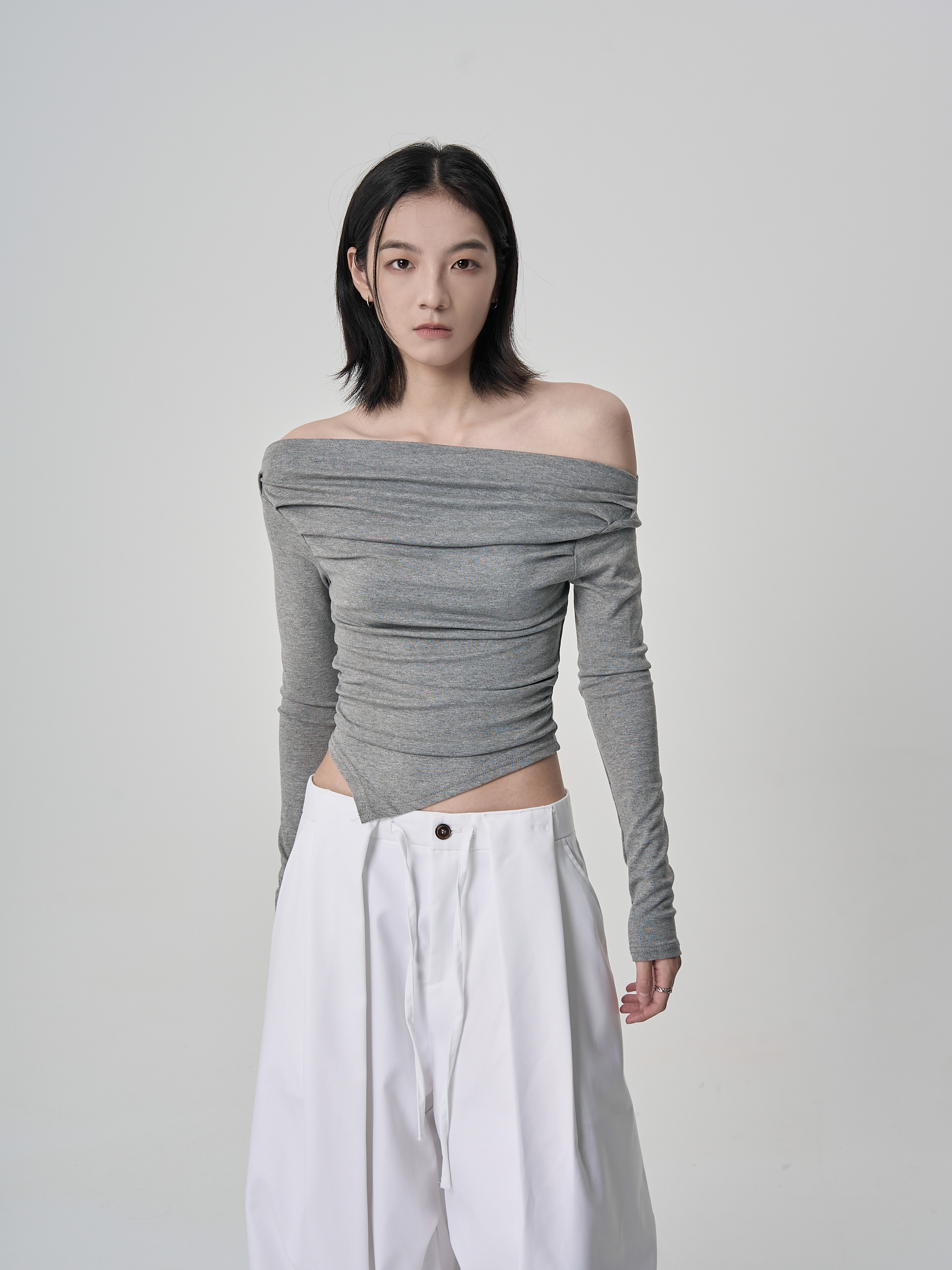 彈性斜肩抓皺長袖-灰