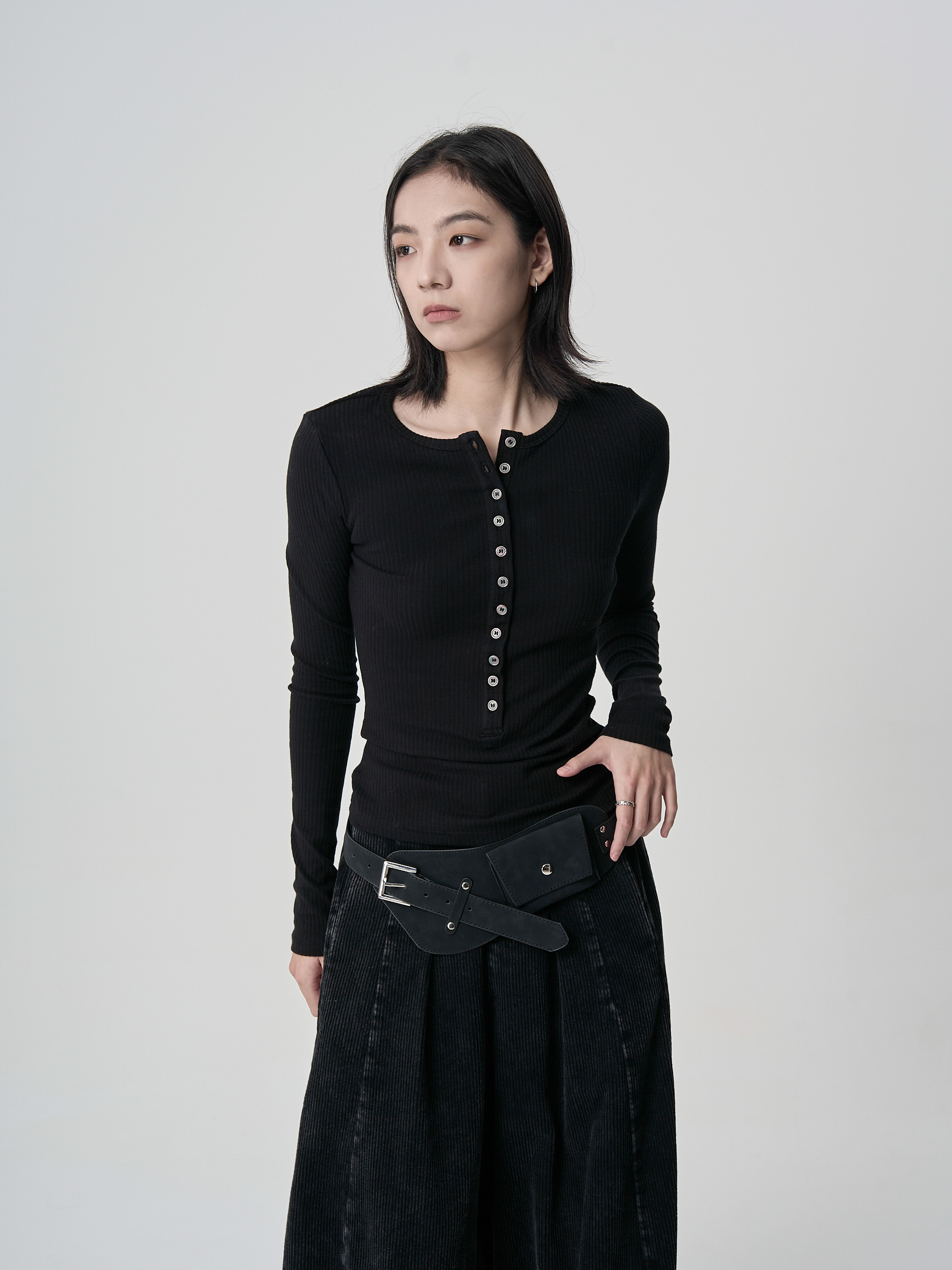 排釦彈性羅紋長袖-黑