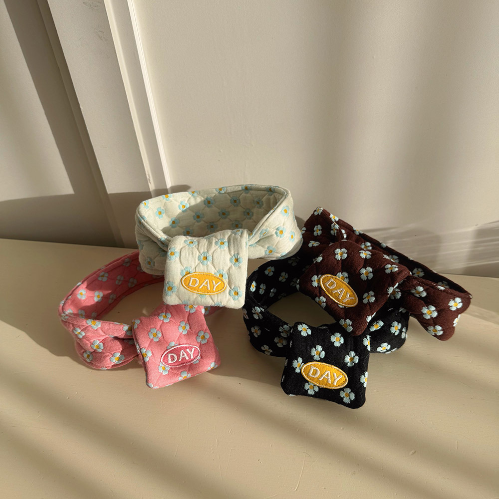 【預購】cuddly day｜雛菊小花 圍巾