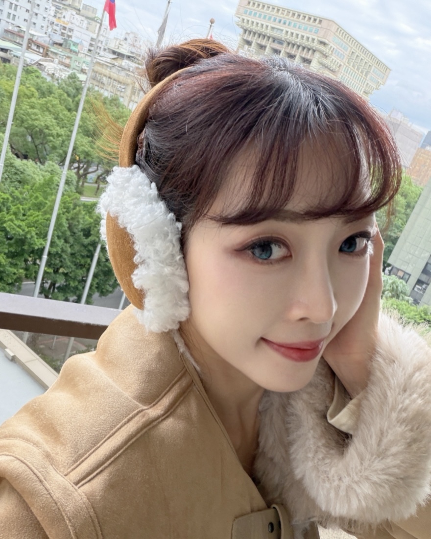 迷人冬令拼色麂皮耳罩-可愛棕