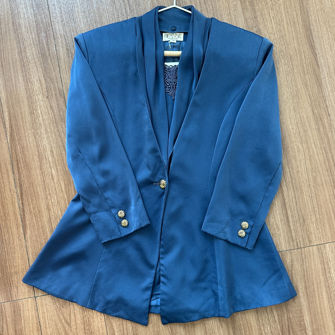 日本製光澤感霧藍色長身外套