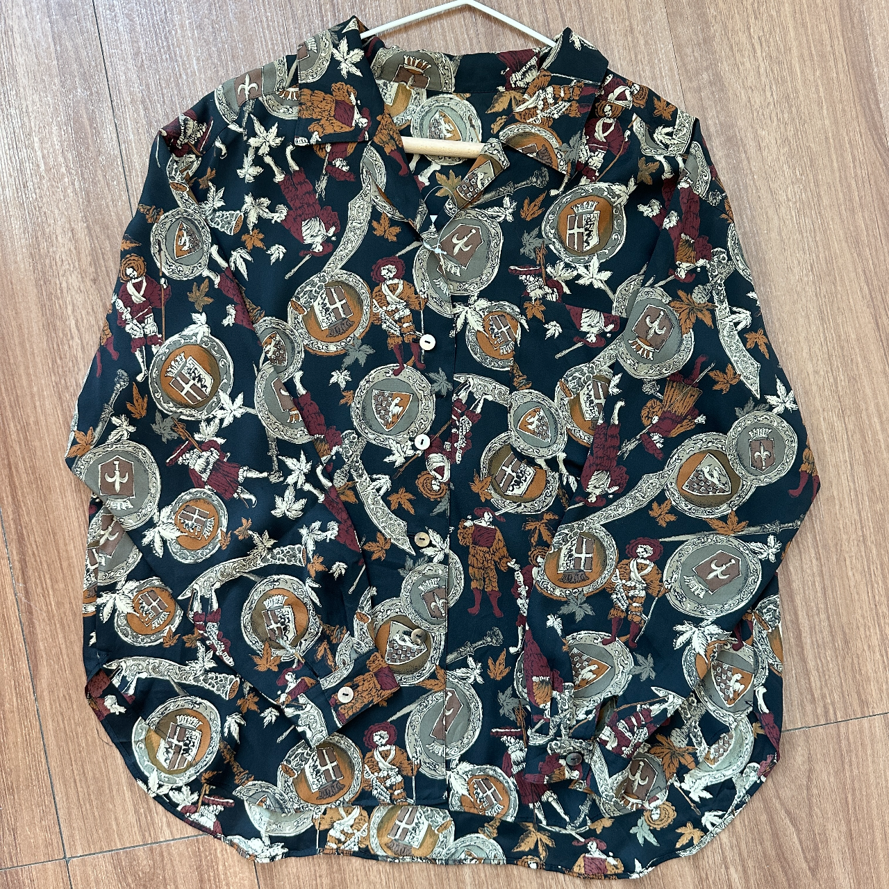 黑色型格感劍客古著上衣