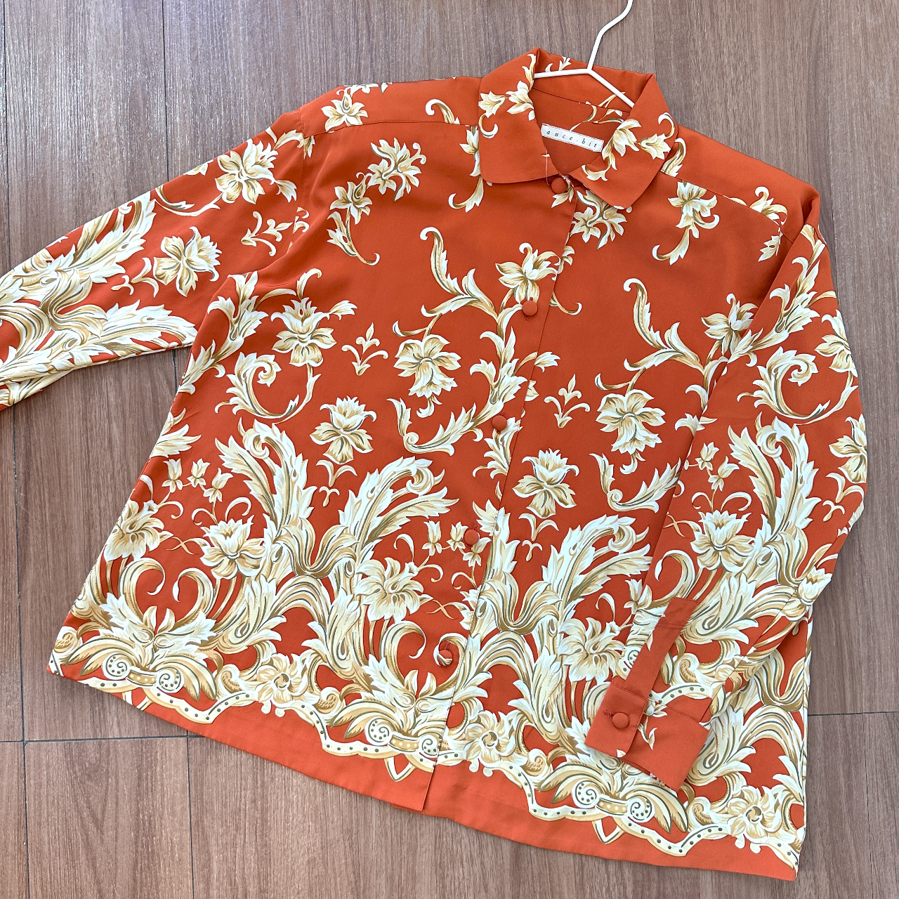 亮橙色奢華圖案巴洛克上衣